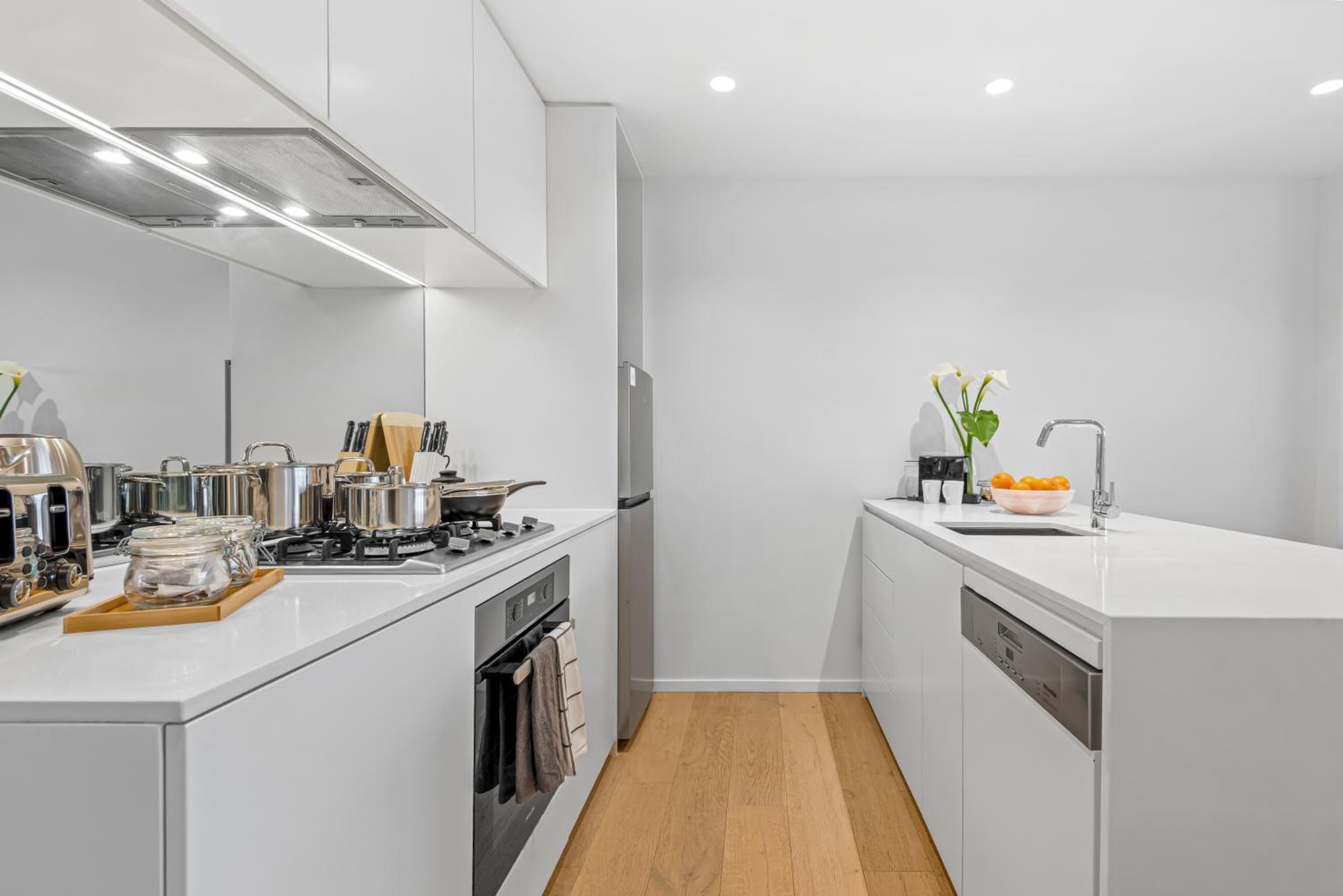 3BR Southbank Executive Apartment, Free Parking, Bay Views, Walk to Crown