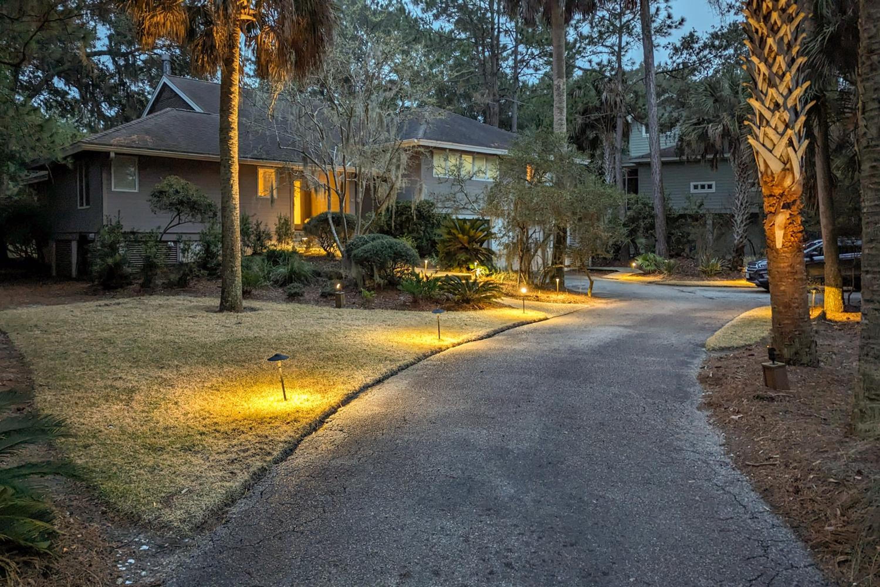 Golf and Tennis Paradise Lagoon-Front Kiawah Home