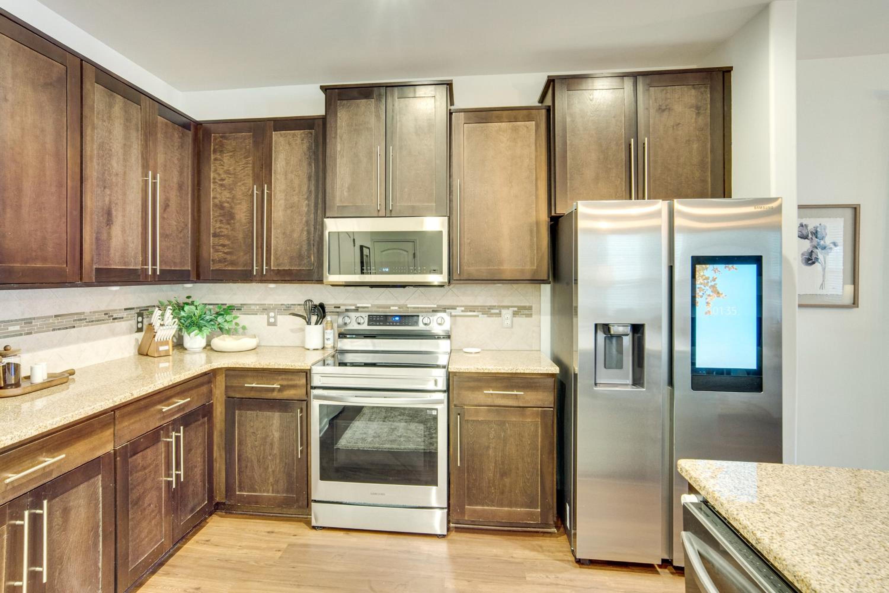 Explore Beaches and May River! Family Bluffton Home