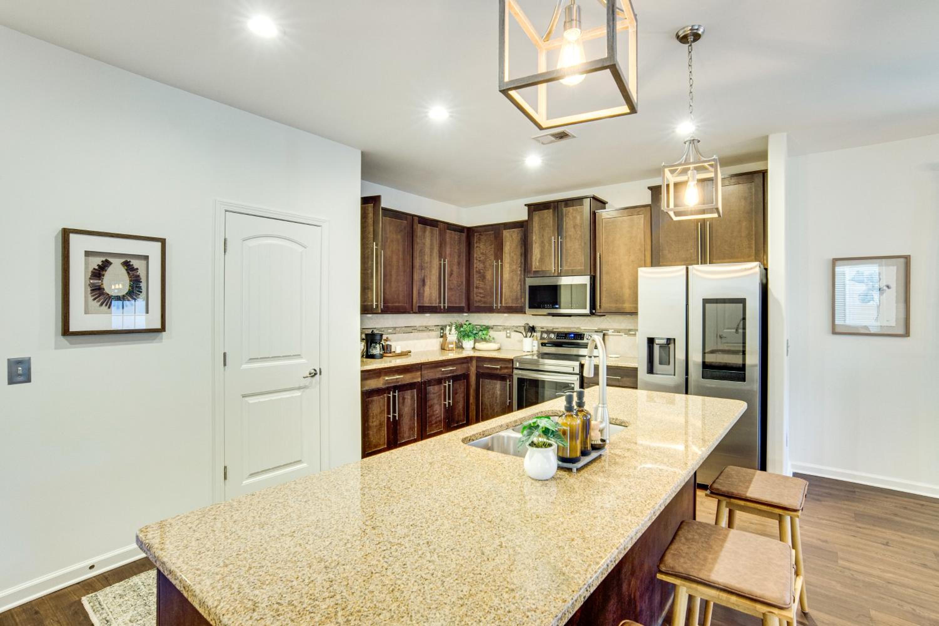 Explore Beaches and May River! Family Bluffton Home