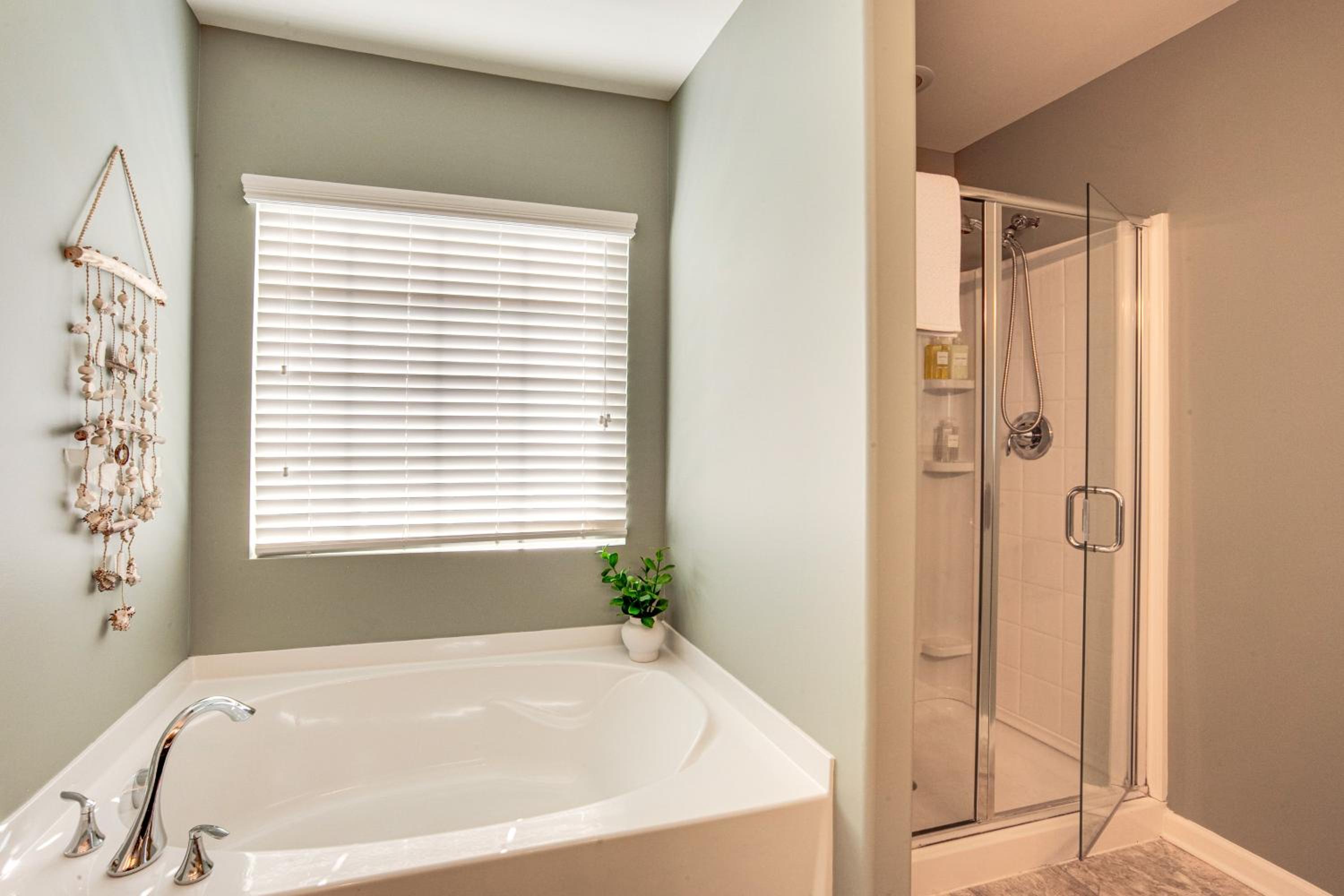 Explore Beaches and May River! Family Bluffton Home