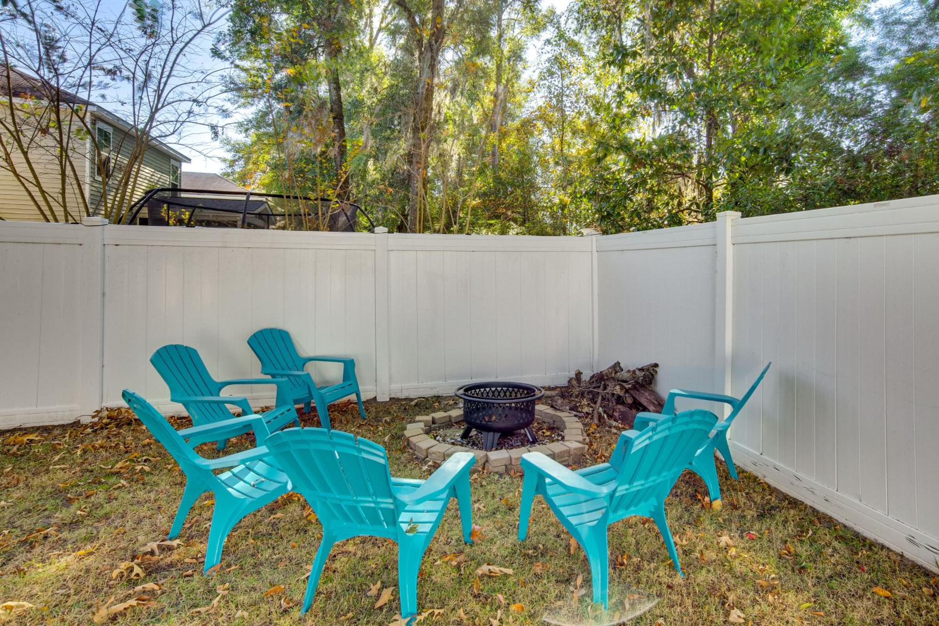 Explore Beaches and May River! Family Bluffton Home