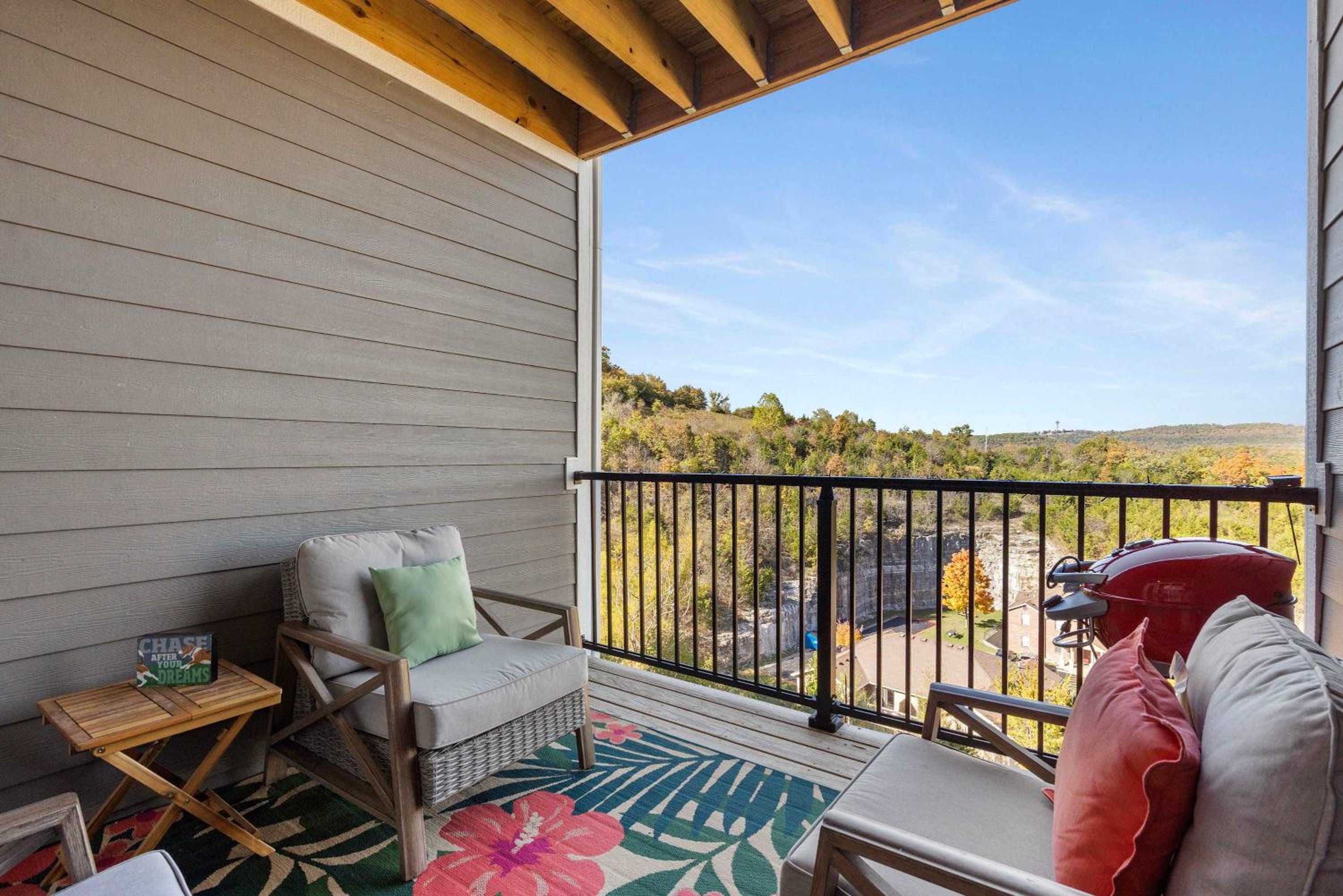Crossroads Vistas - 3BDR Condo