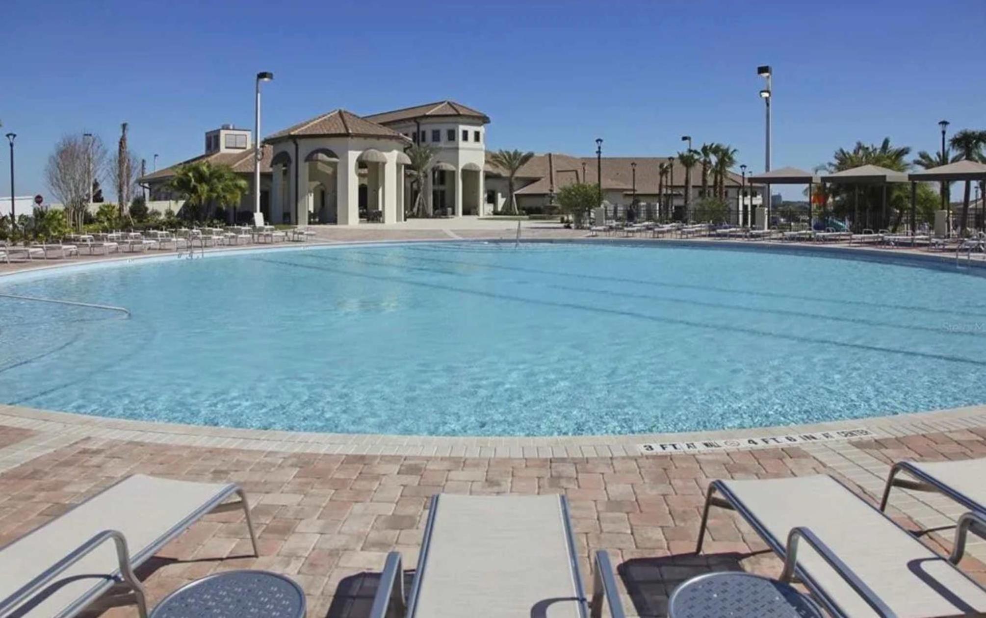 Fabulous Villa 5Bd Pool & Spa - Next to Disney 611