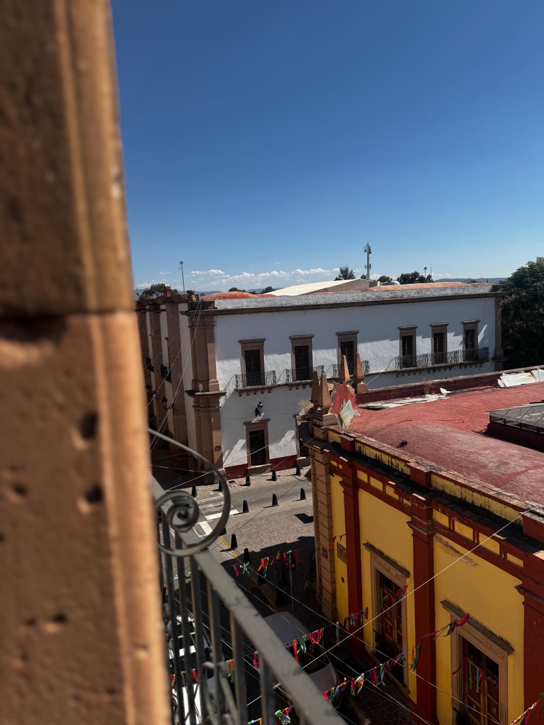 CASA UMBRAL - Plaza principal