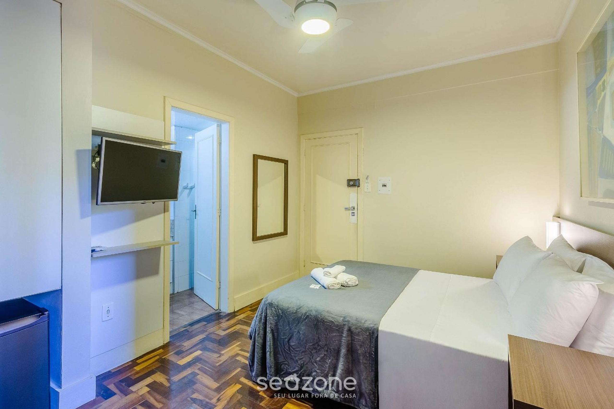 Studios in the Historic Center of POA - ELSs