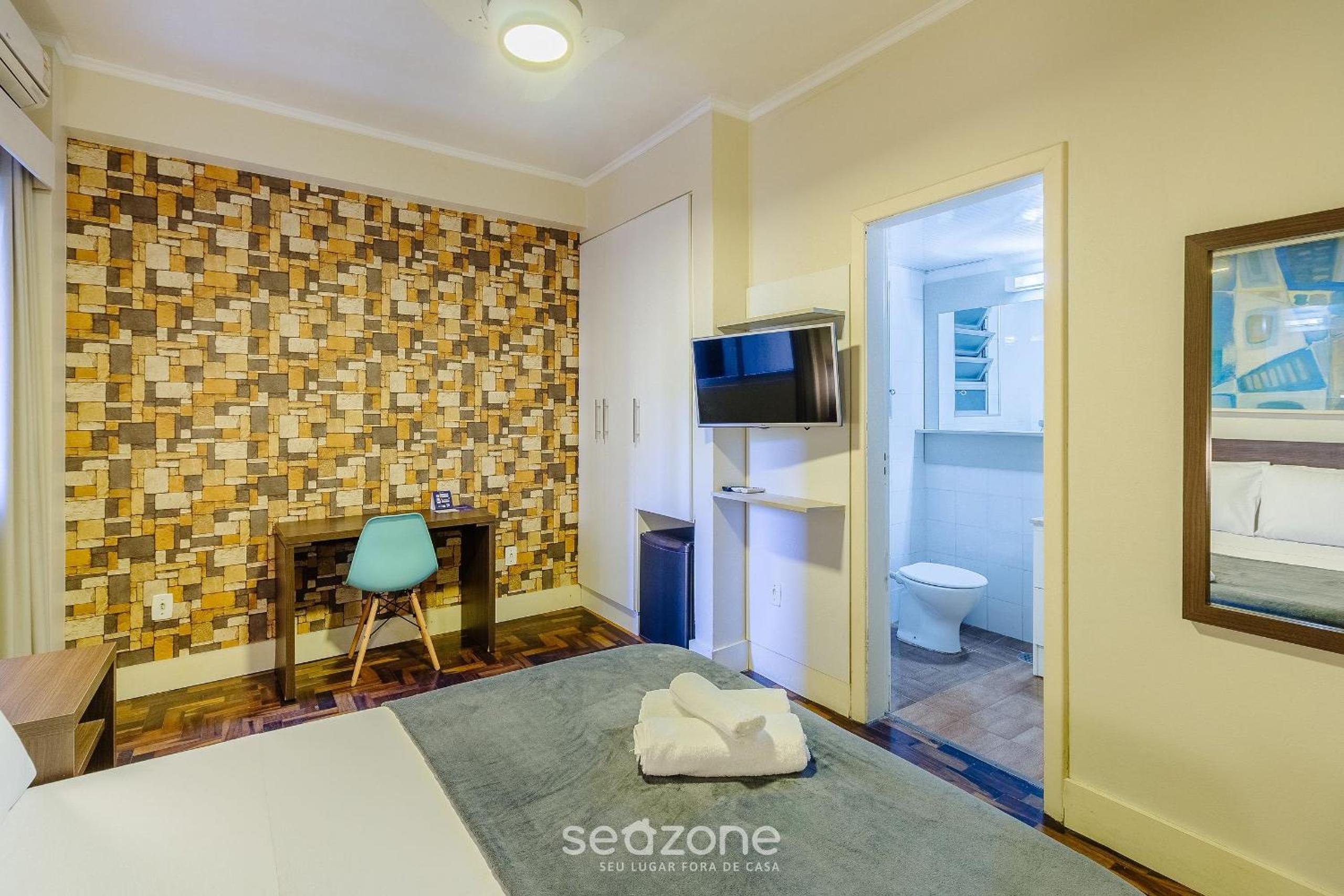 Studios in the Historic Center of POA - ELSs