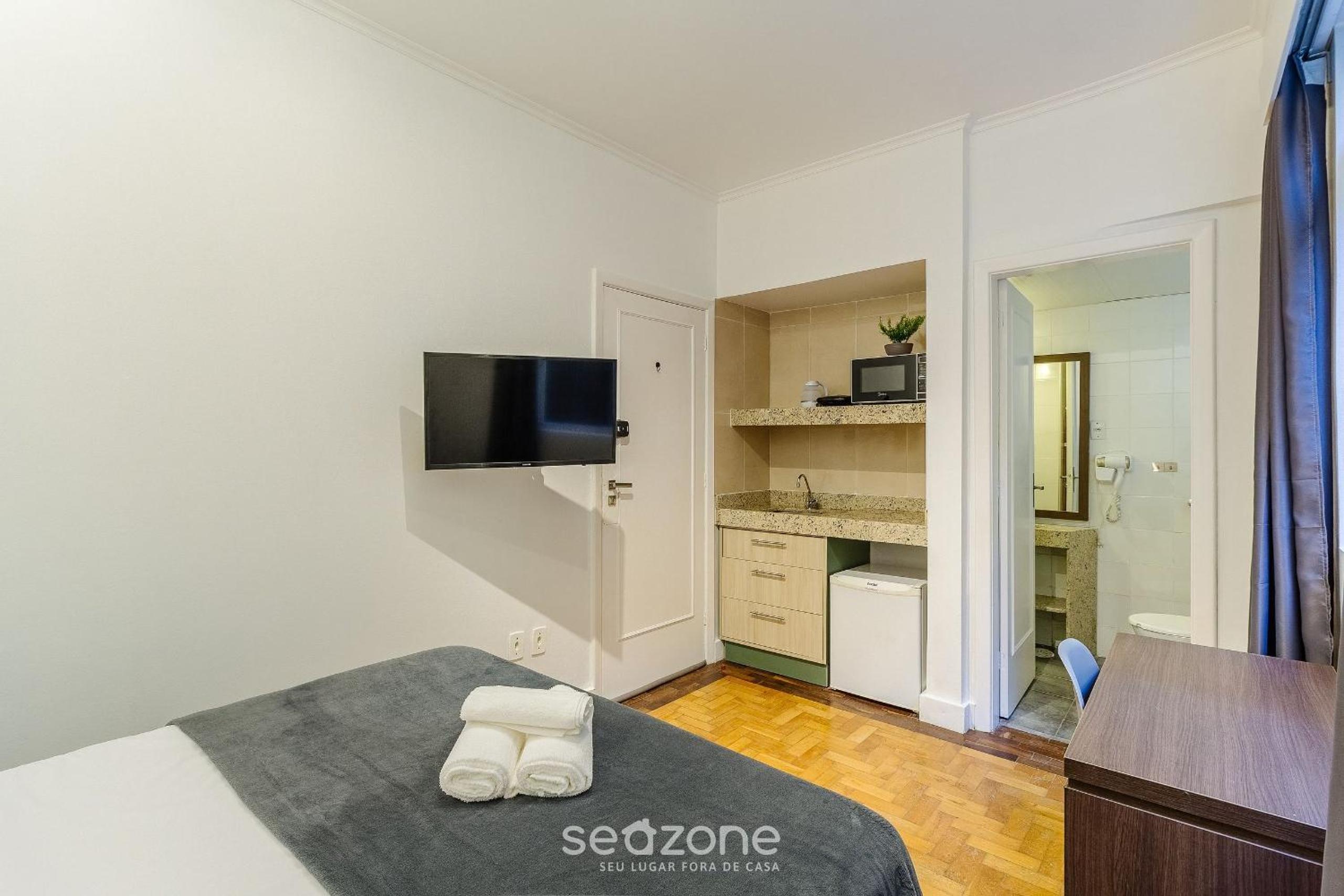 Studios in the Historic Center of POA - ELSs