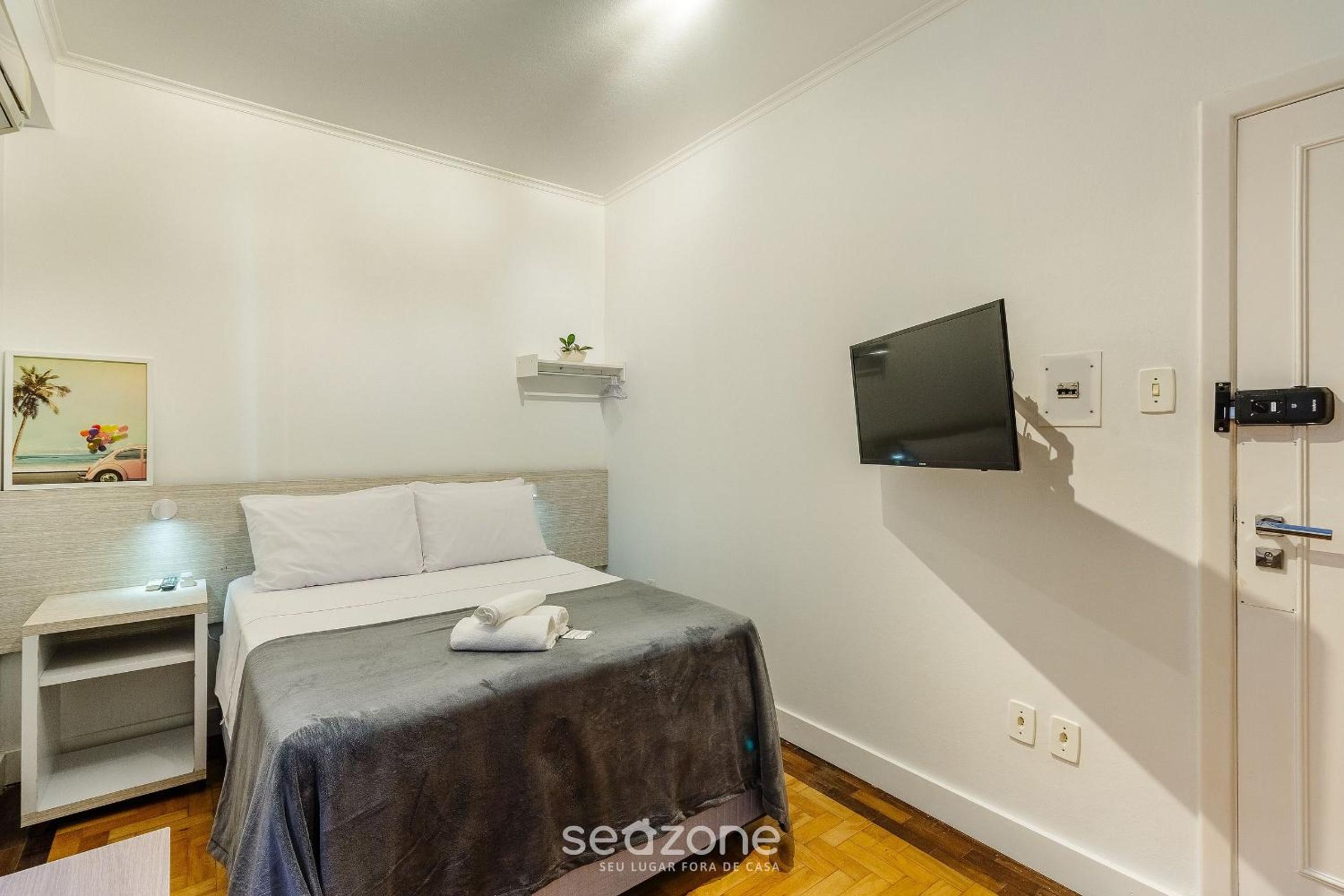 Studios in the Historic Center of POA - ELSs
