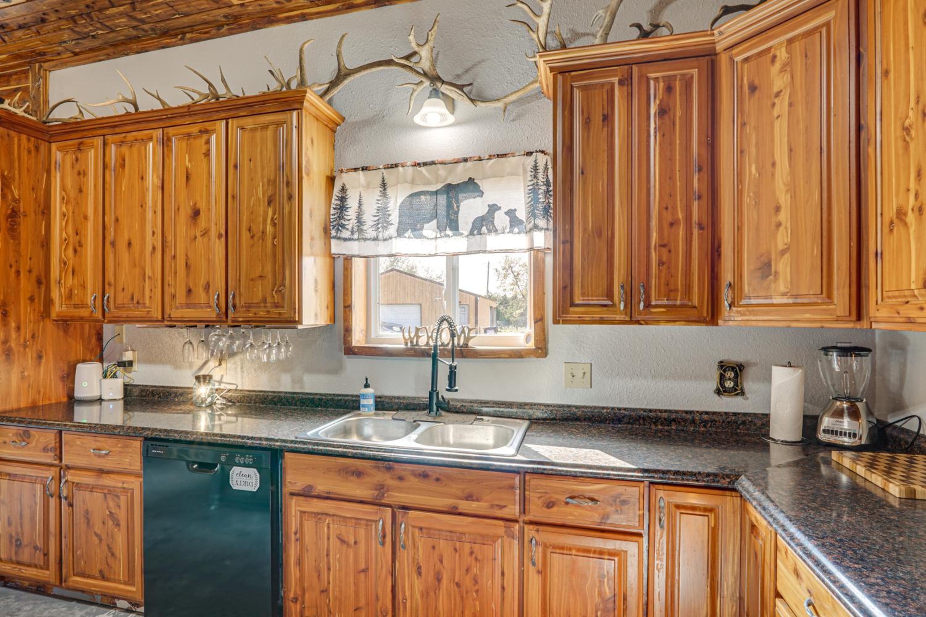 On 17 Acres! Countryside Retreat in Louisburg