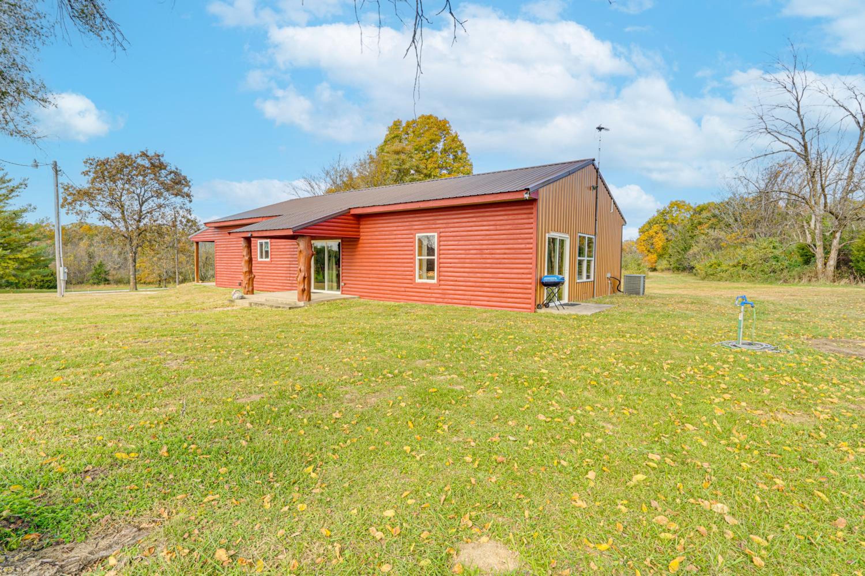 On 17 Acres! Countryside Retreat in Louisburg