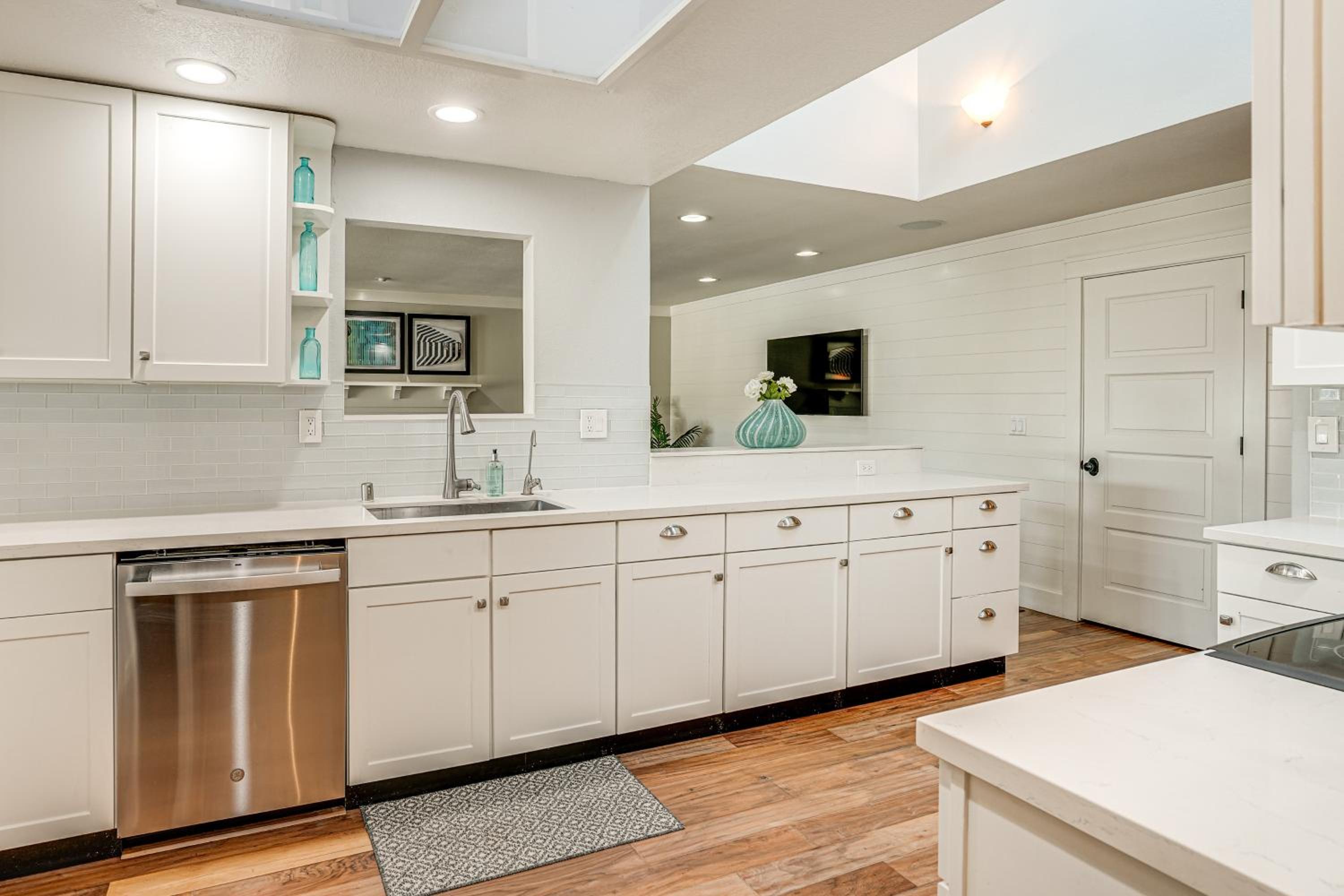 5 Min to Fast Water Waterfront Discovery Bay Home
