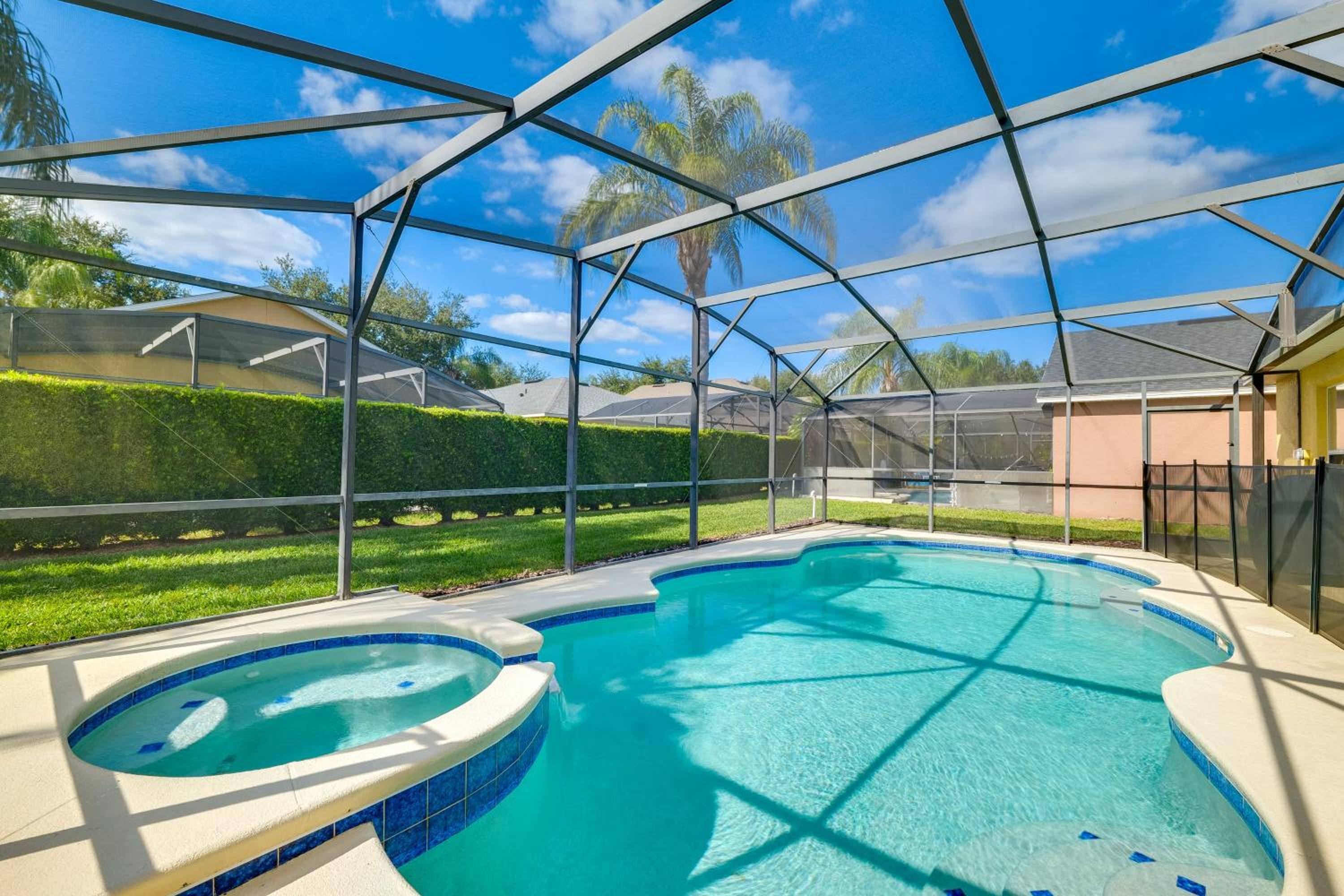 Peaceful Clermont Gem with Pool, 9 Mi to Disney!