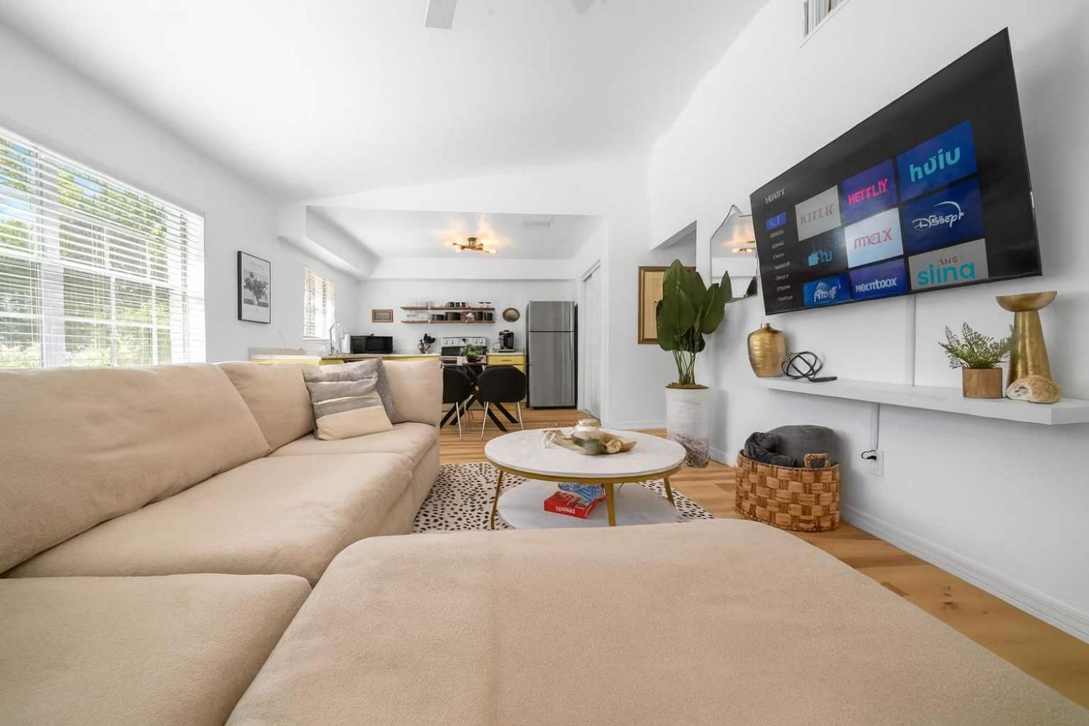 Drift & Dream Getaway - Pet-Friendly - Near Springs