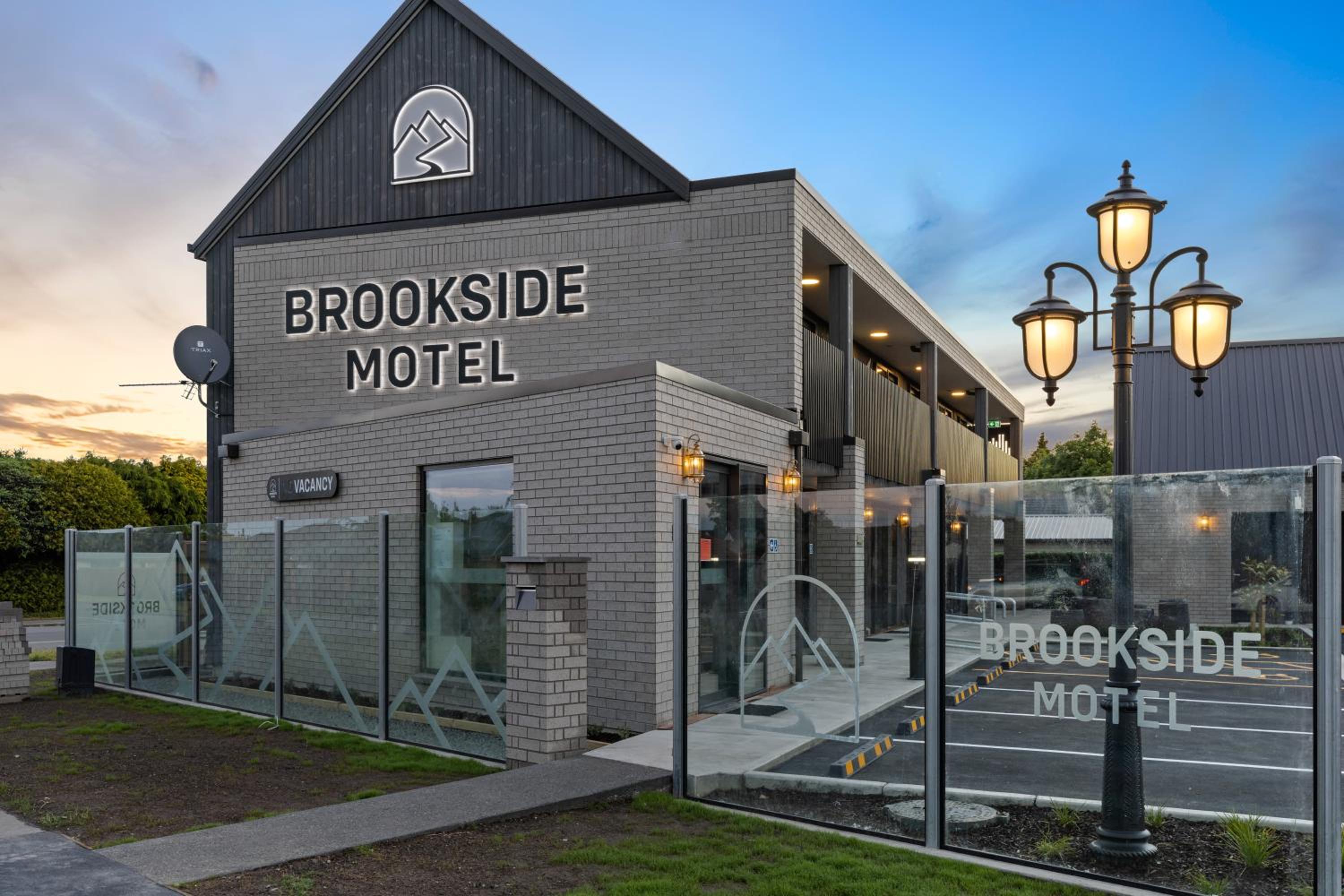 Brookside Motel