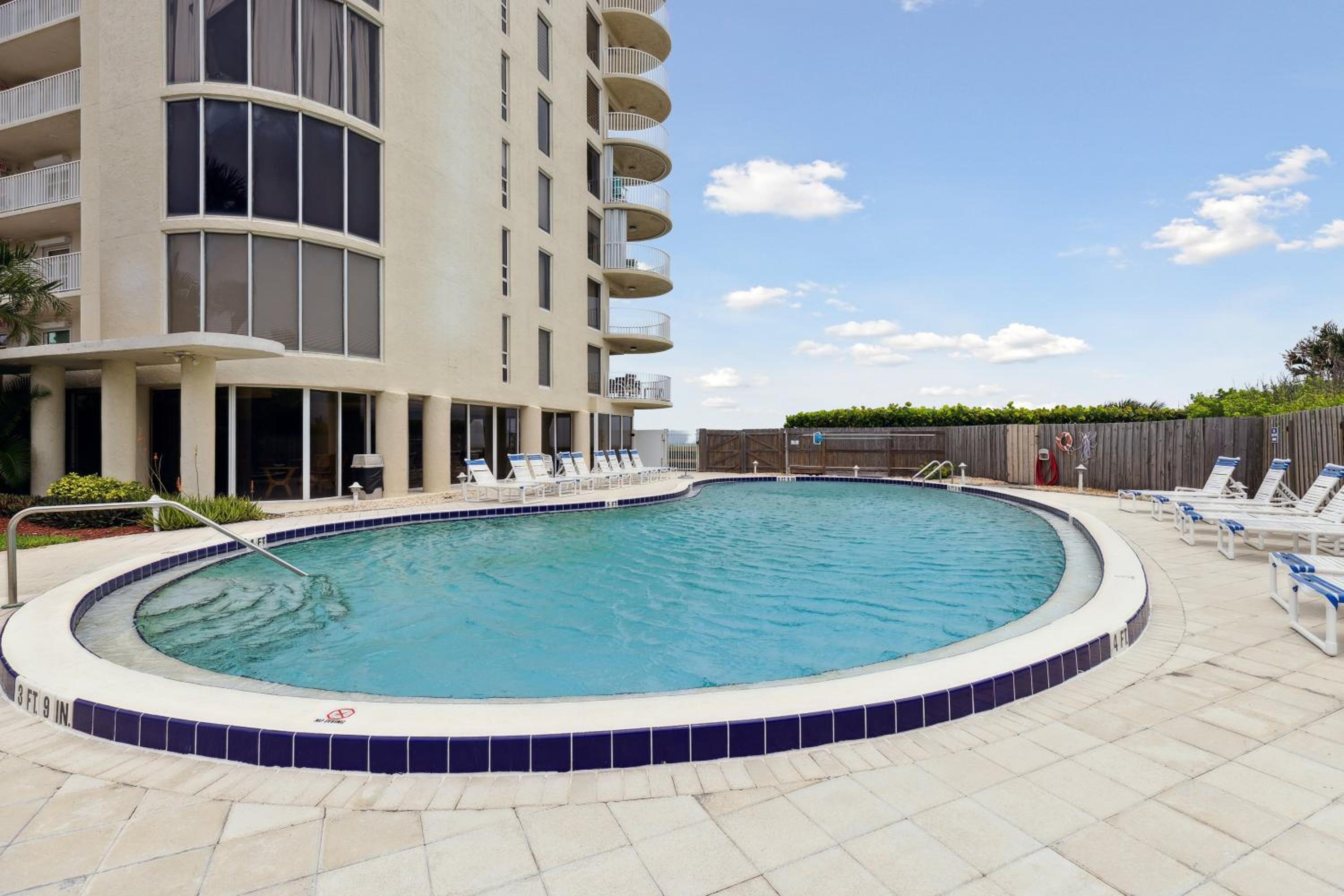 Ocean Walk 506