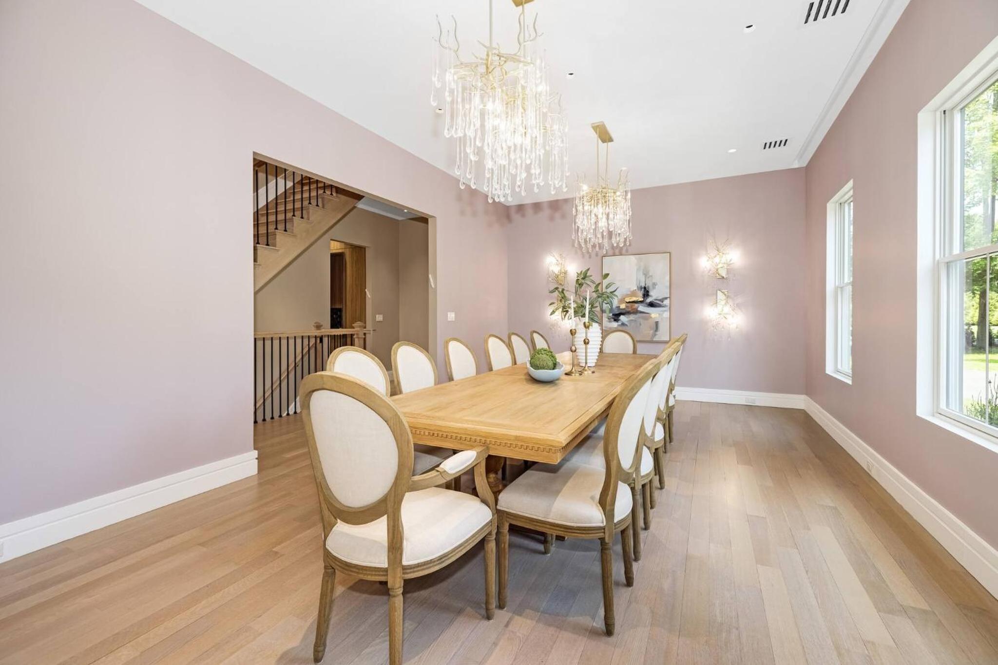 Spacious 6-bedroom house in fabulous Saddle River