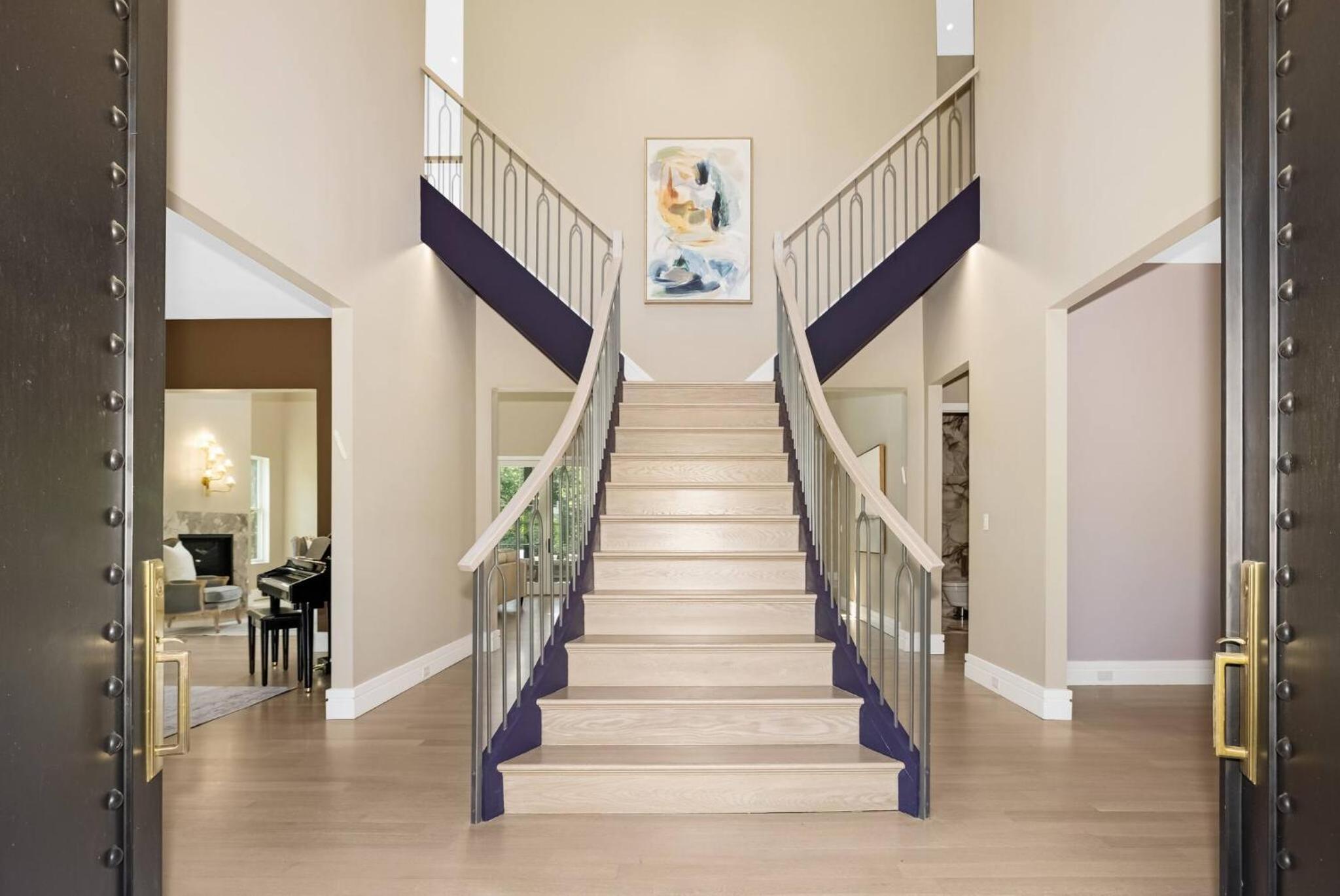 Spacious 6-bedroom house in fabulous Saddle River