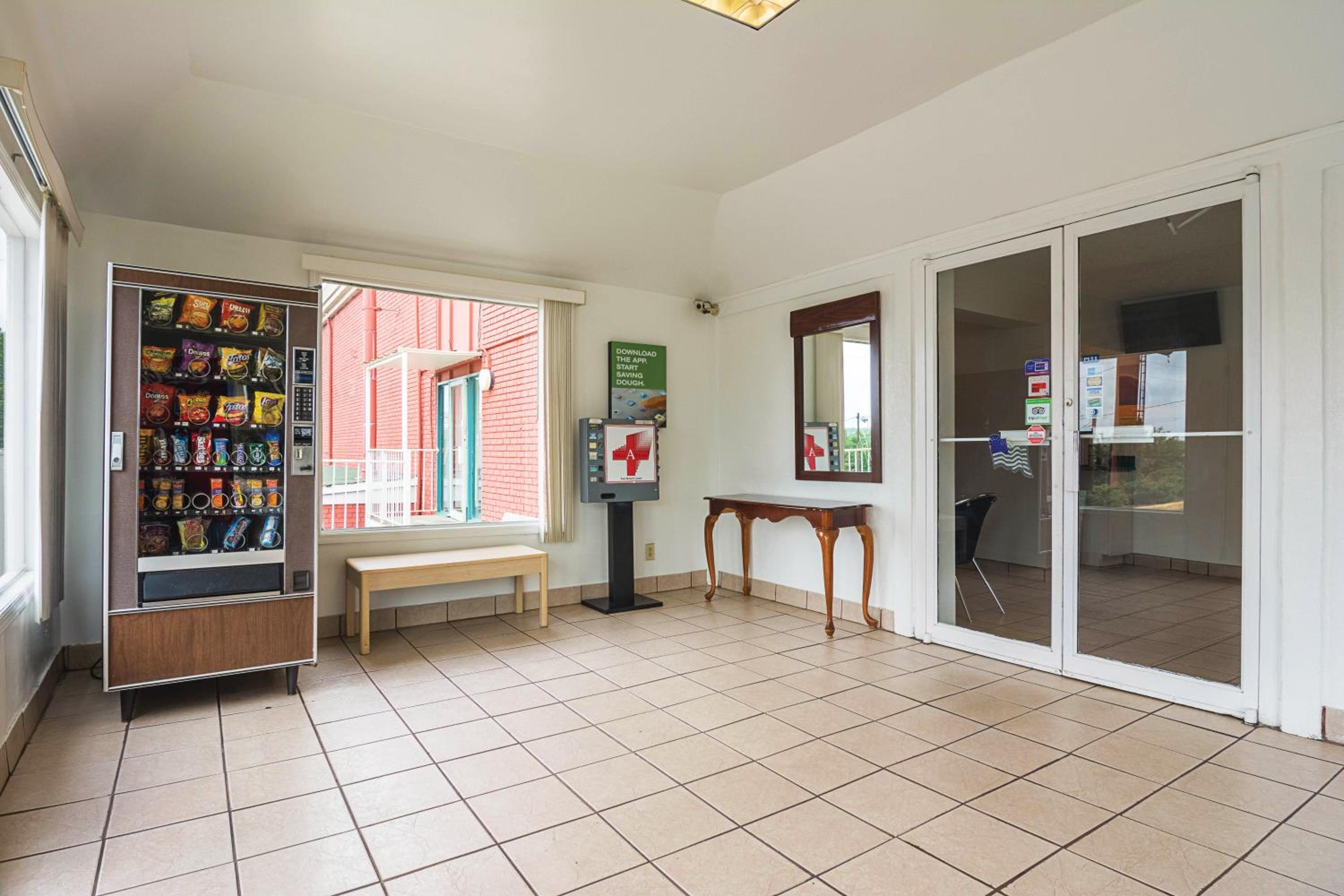 Motel 6-Gainesville, GA