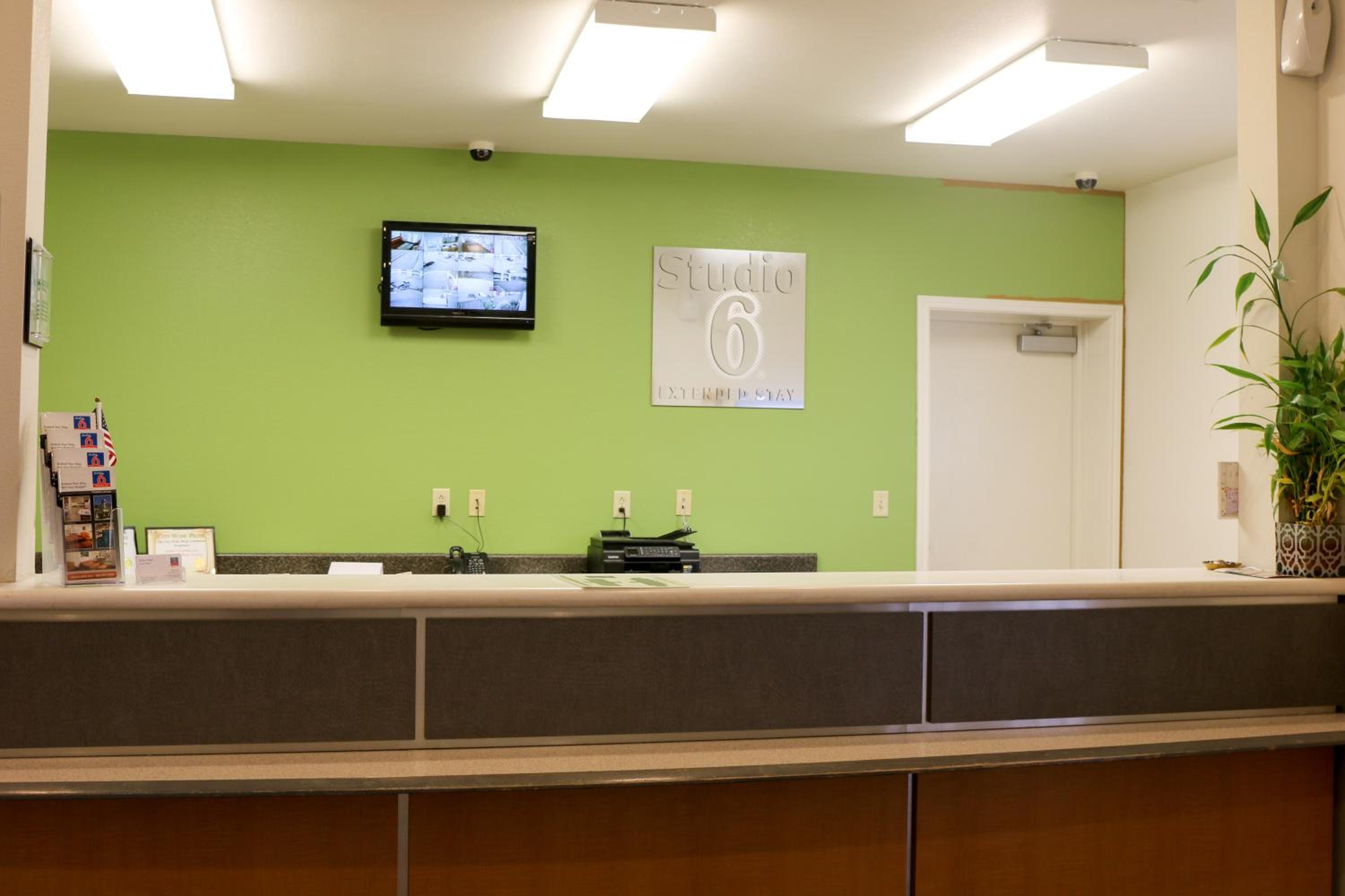 Blue Bonnet Suites -Lubbock, TX - Medical Center