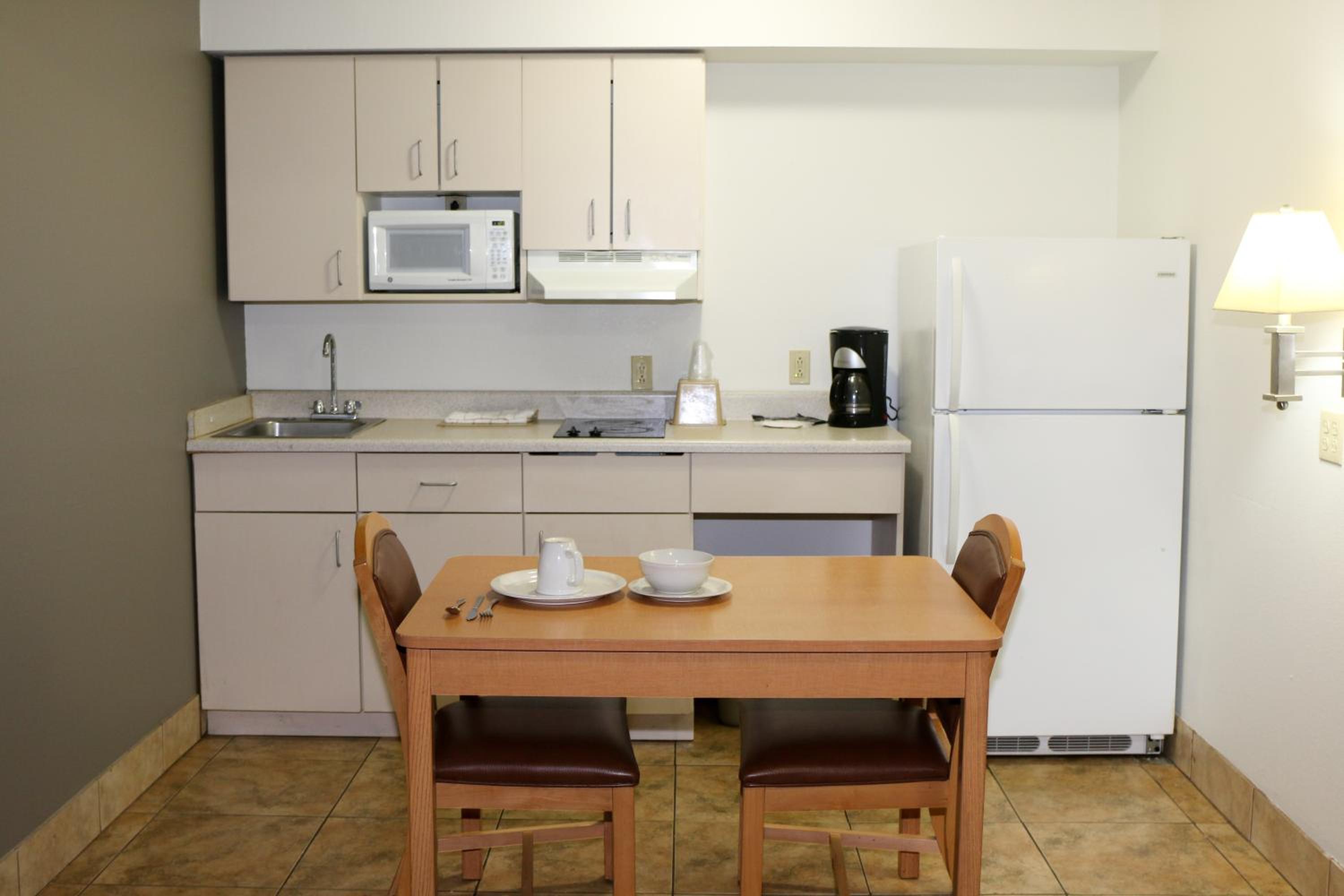 Blue Bonnet Suites -Lubbock, TX - Medical Center