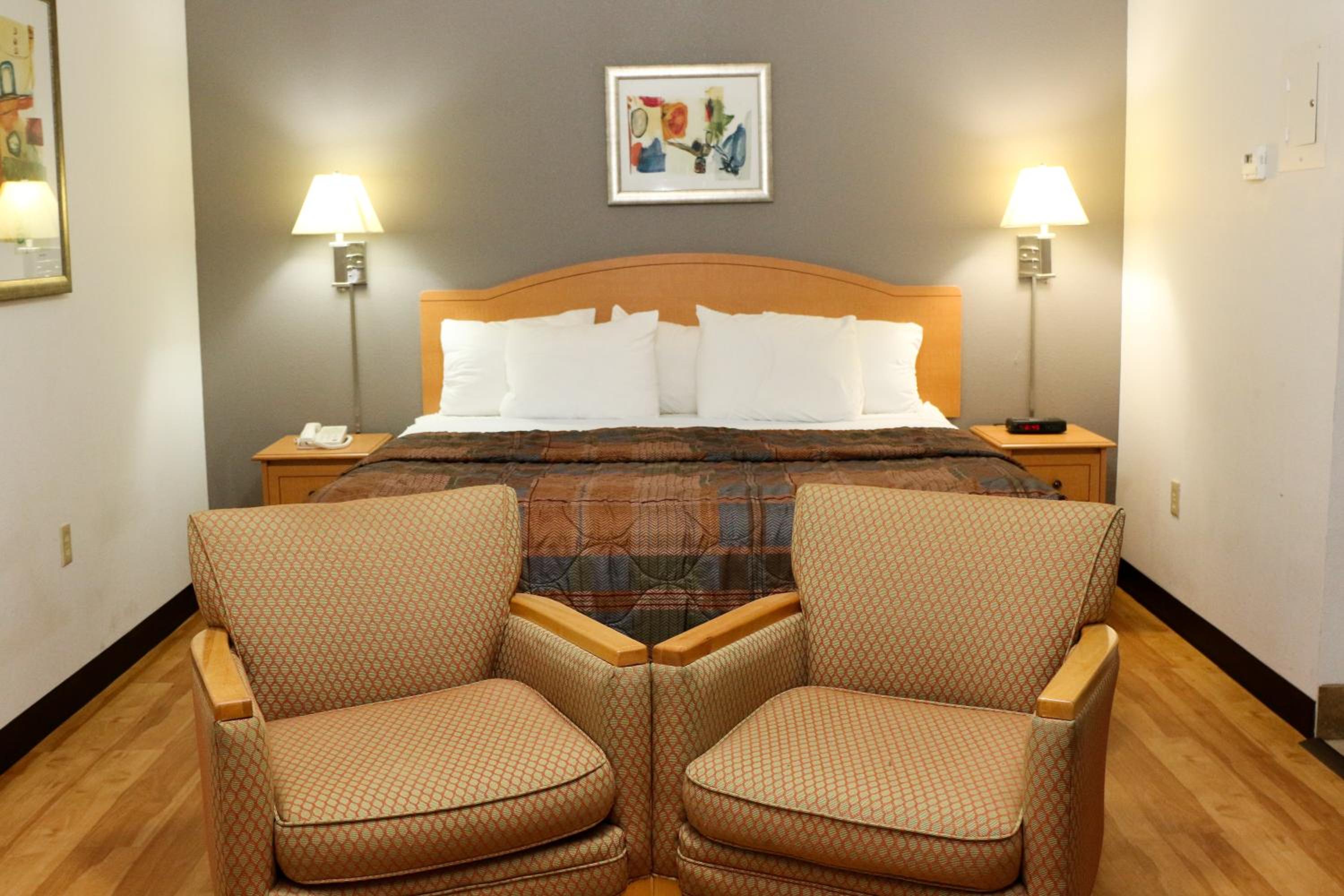 Blue Bonnet Suites -Lubbock, TX - Medical Center
