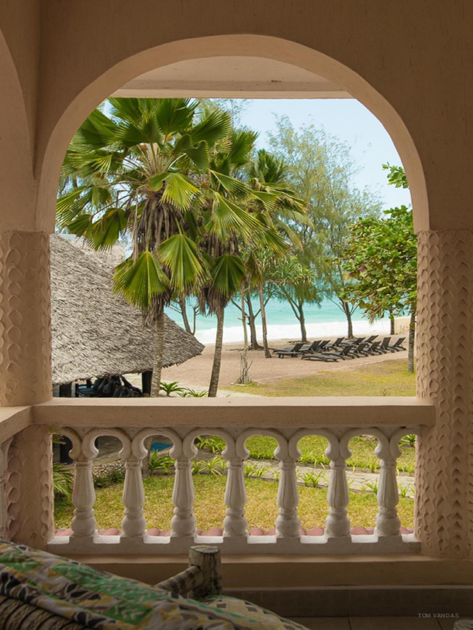 Bahari Dhow Beach Villas