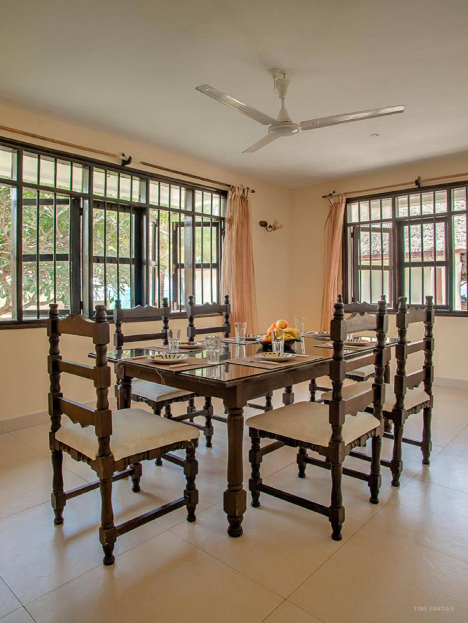Bahari Dhow Beach Villas