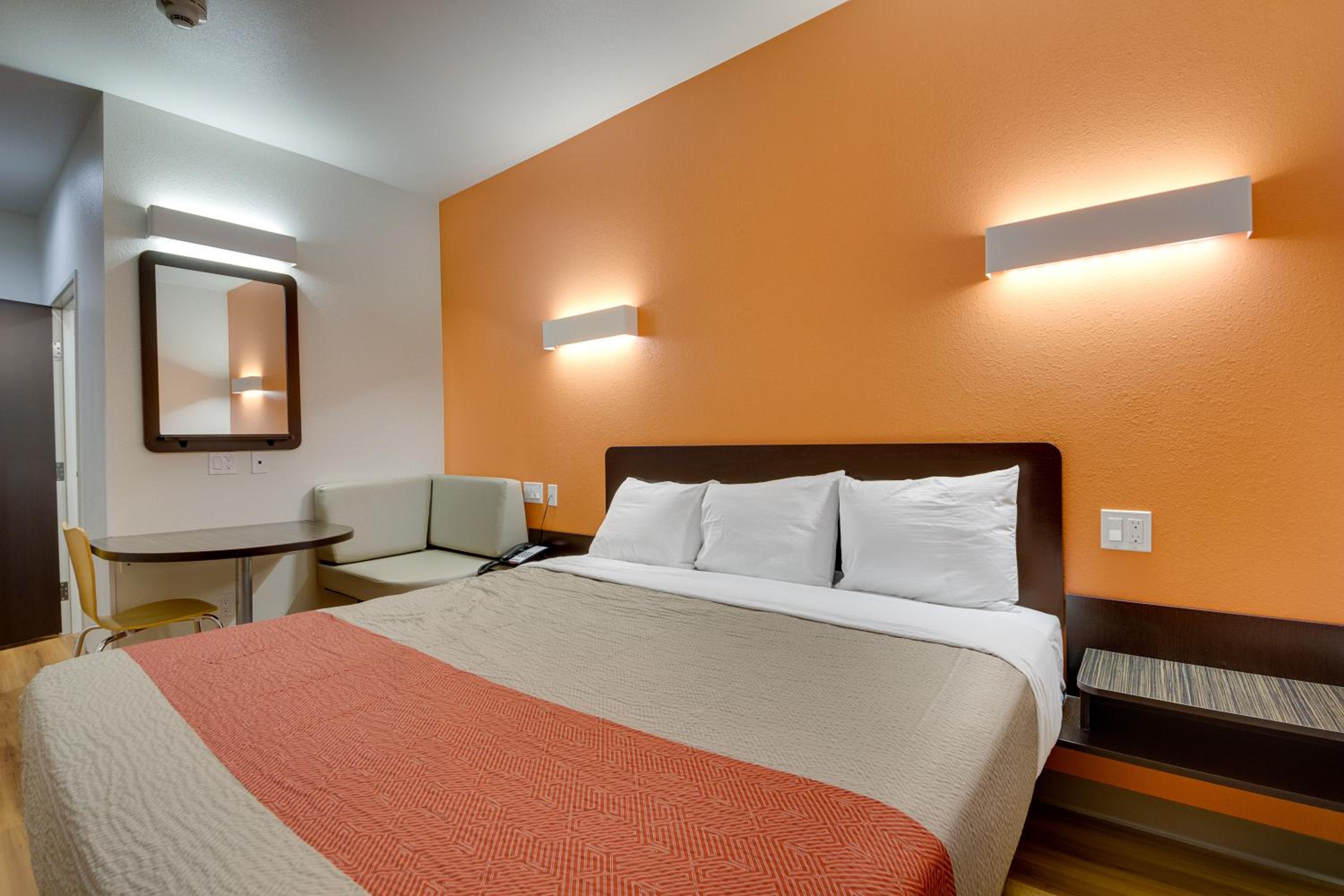 Motel 6-Tulsa, OK