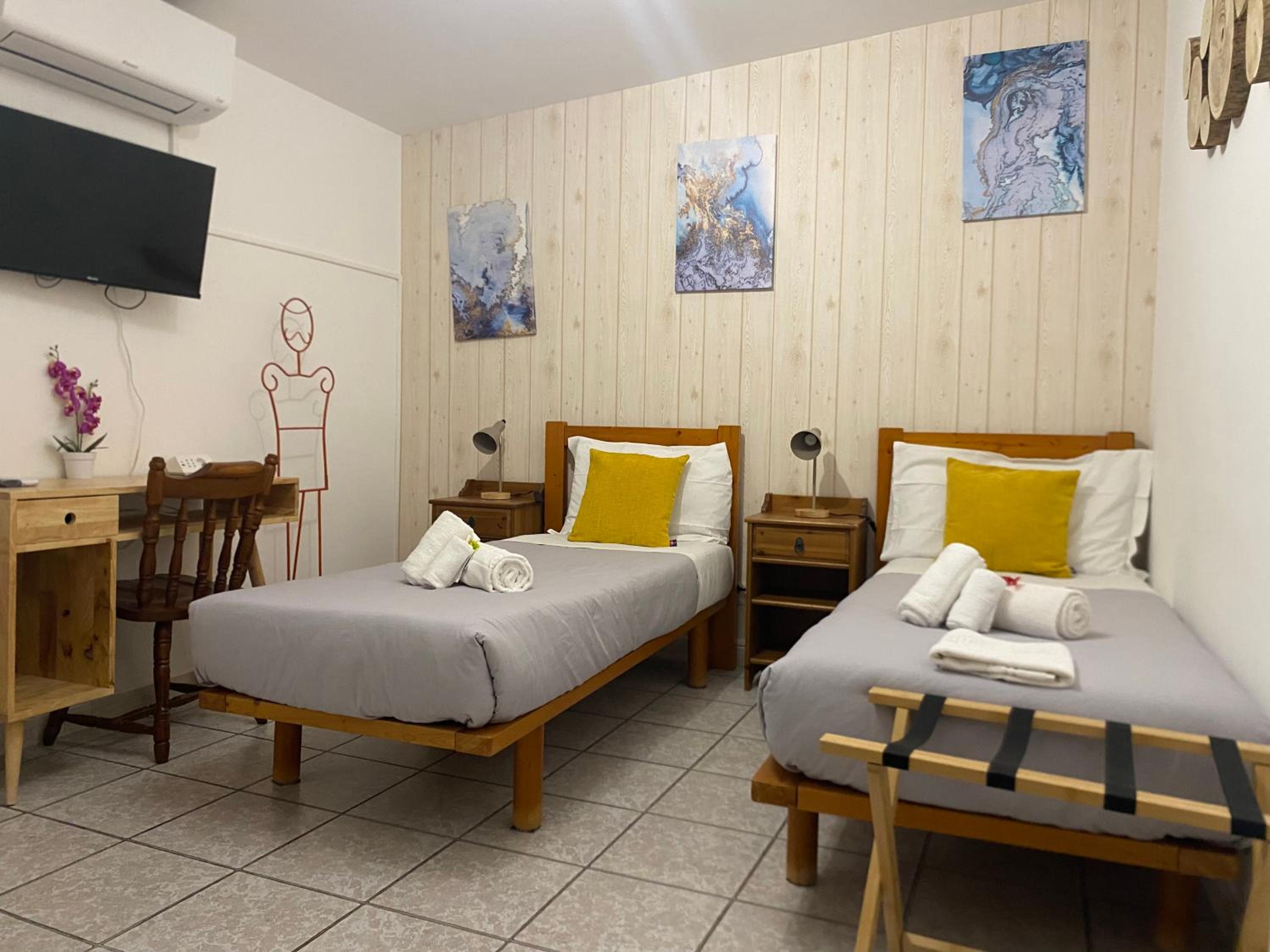 Miu' B&B , Ciampino , Villa con Piscina e Parcheggio Privato