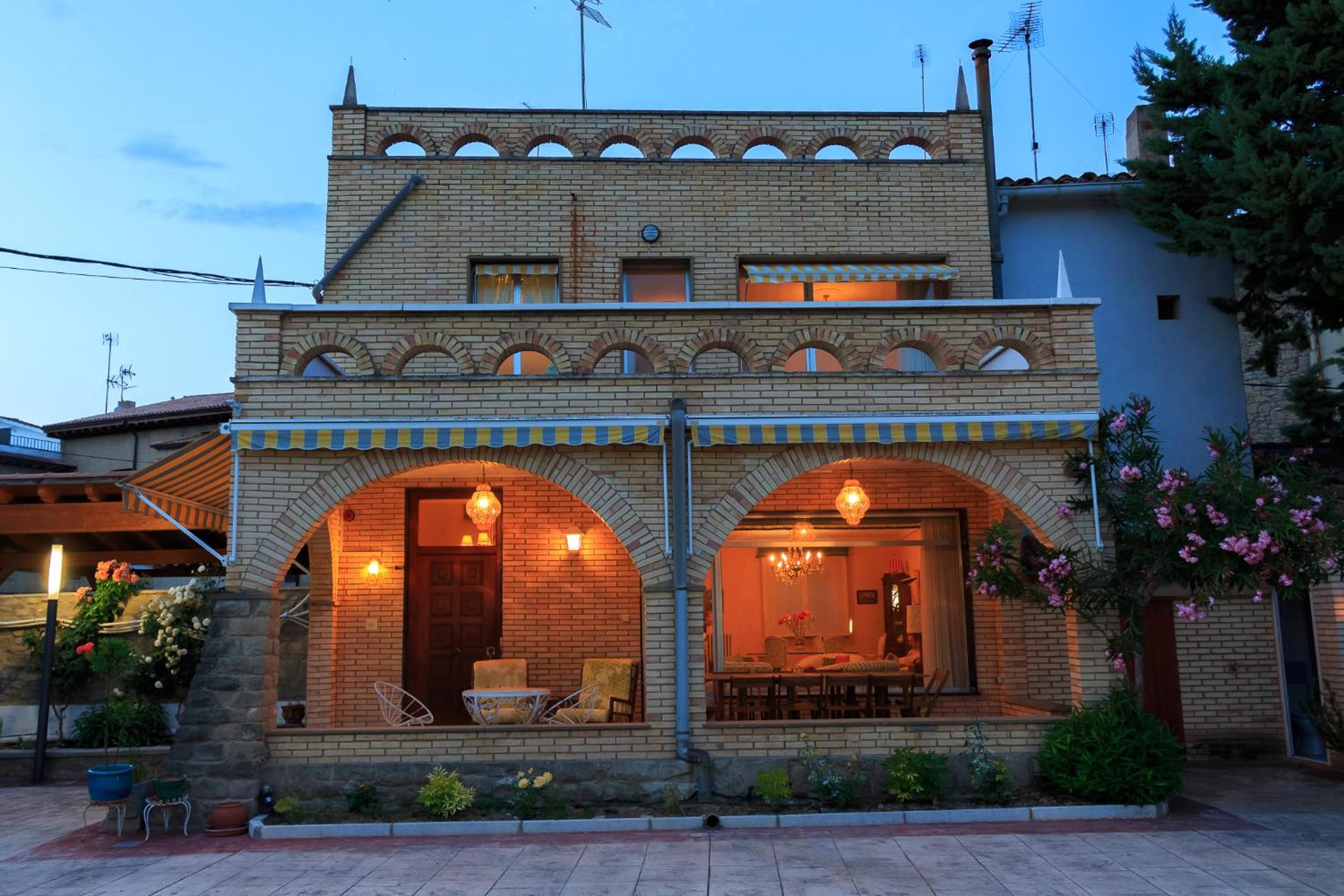 Photo 8
