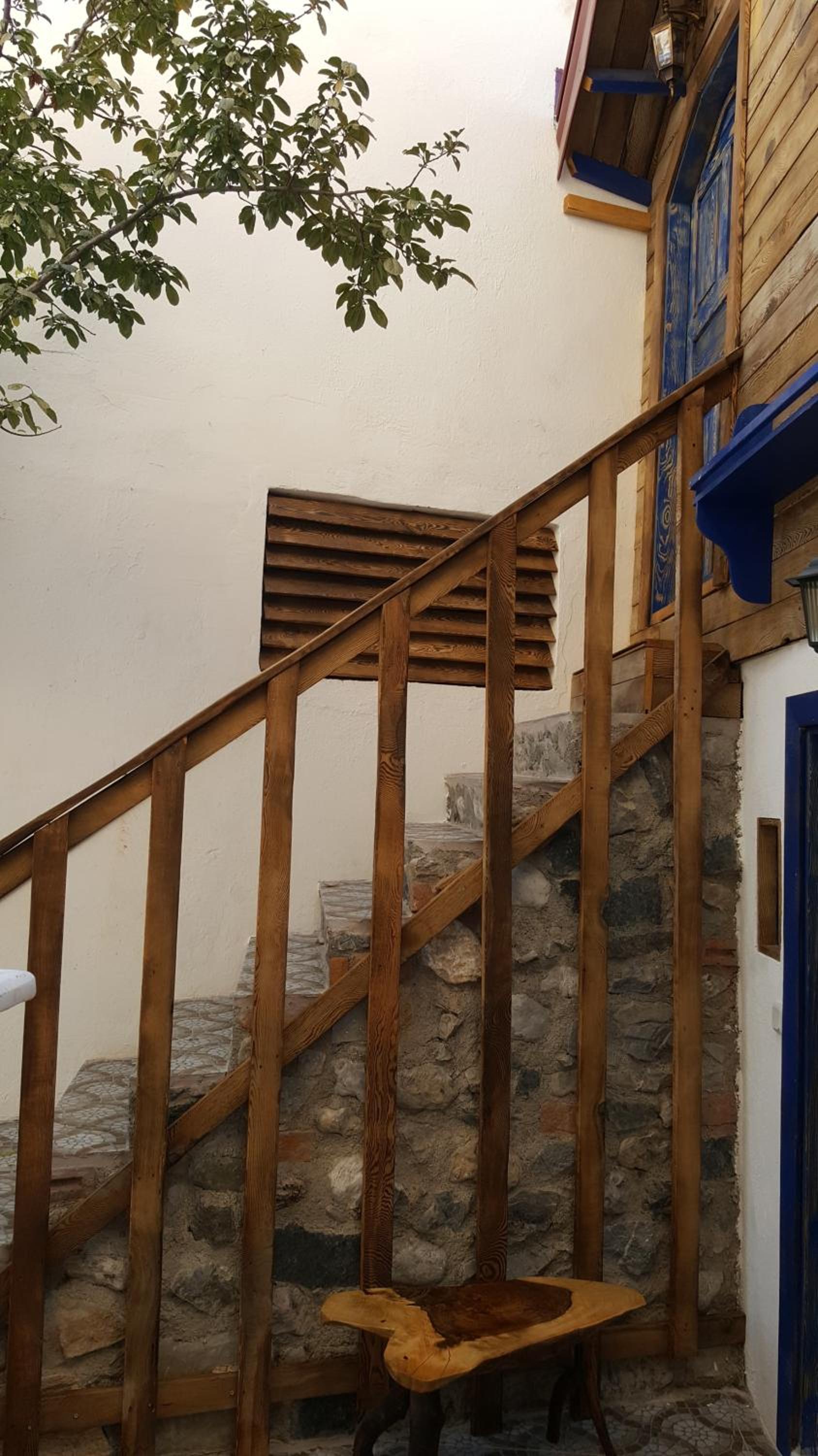 Karya Apartments