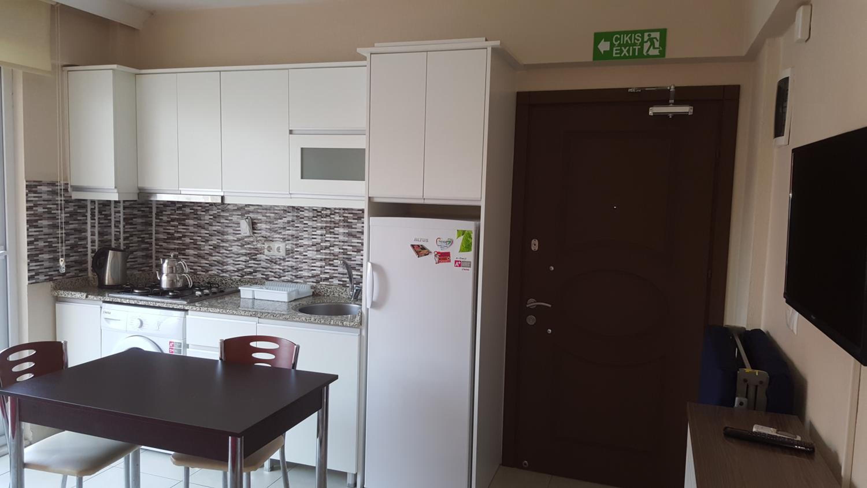 Karya Apartments