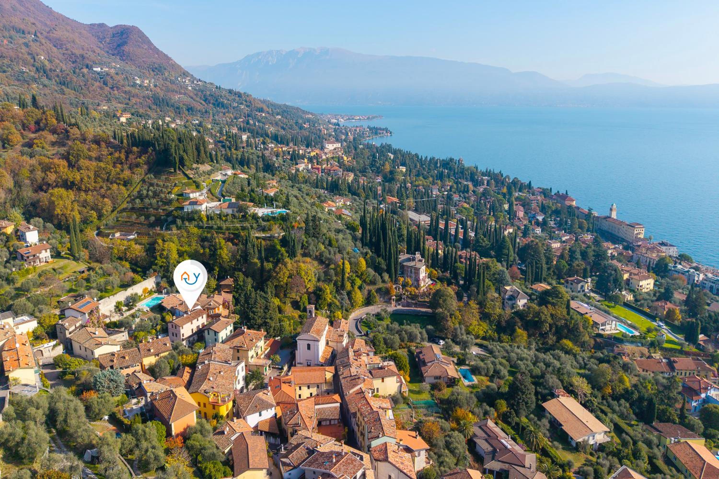 Le Fontane With View Lake - Happy Rentals
