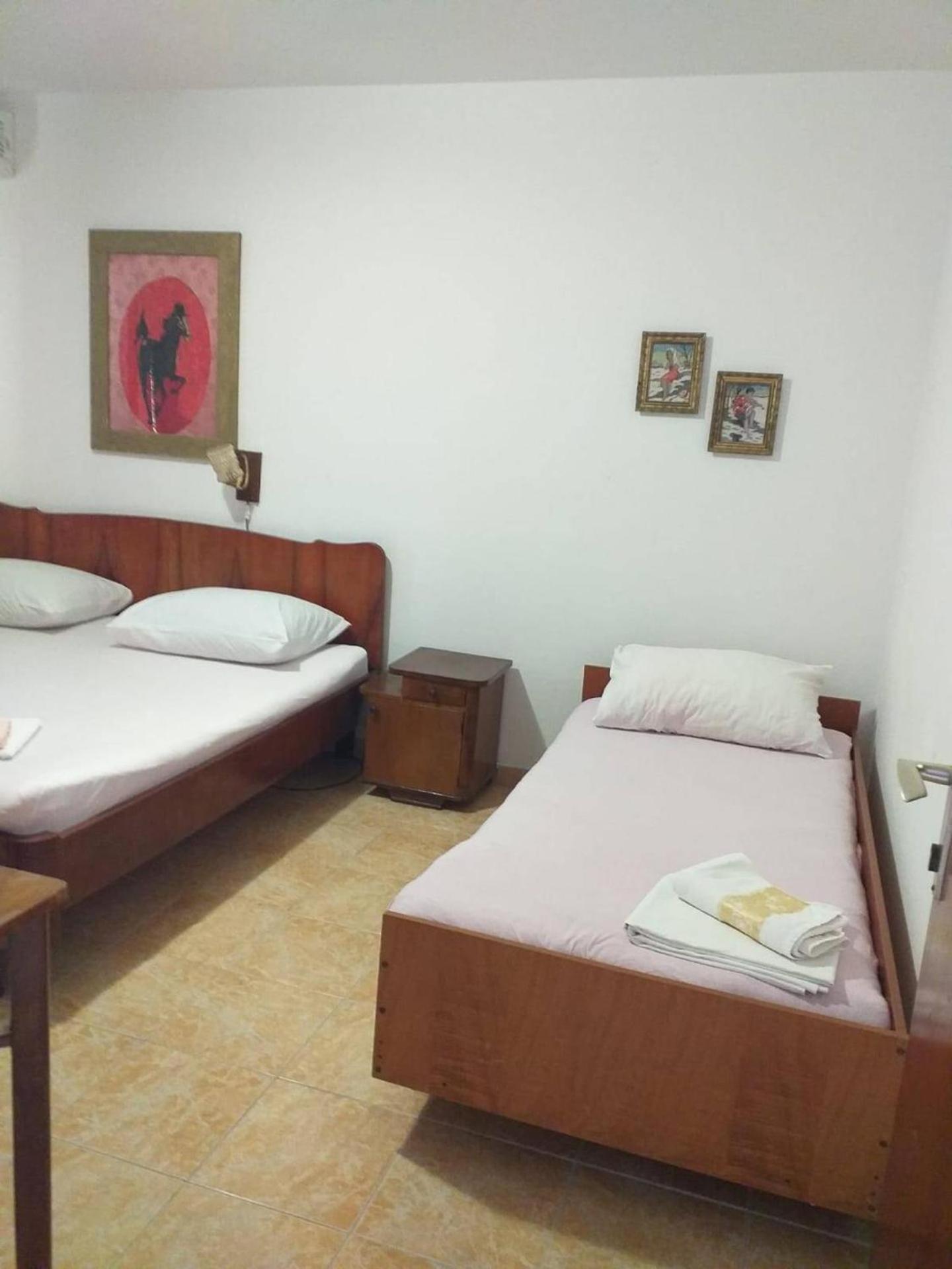 Apartment Antica Ground Floor Sleeps 5