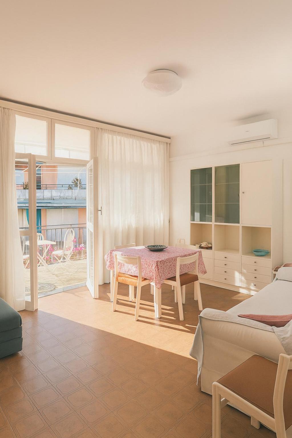 WELCOME RIVIERA Nautilus 11- vista mare-posto macchina individuale-ONLY ONE CAR-piscina condominiale estiva-attrezzatissimo