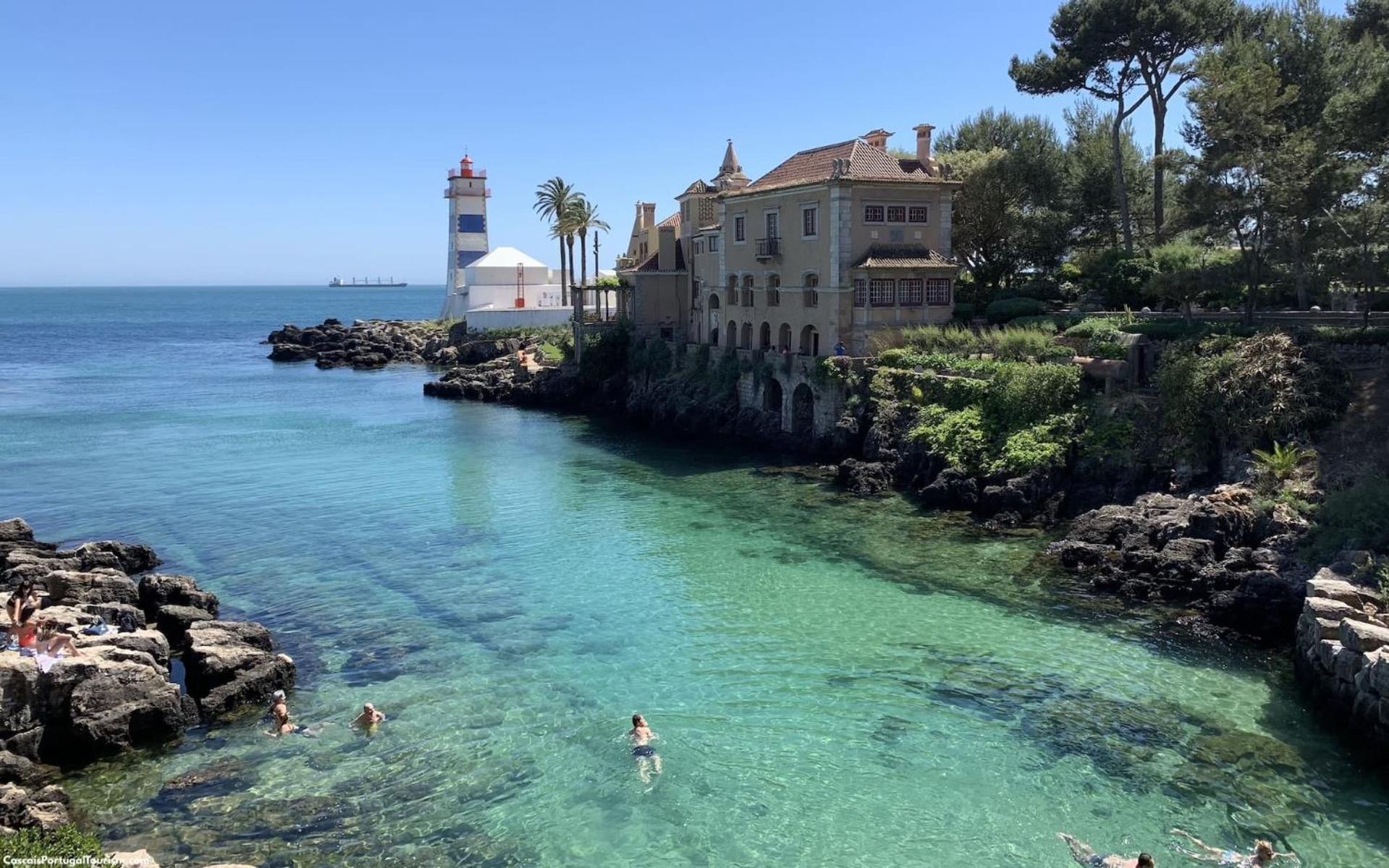 Superb 3 BR Apartment - Beachfront - Old Town Cascais