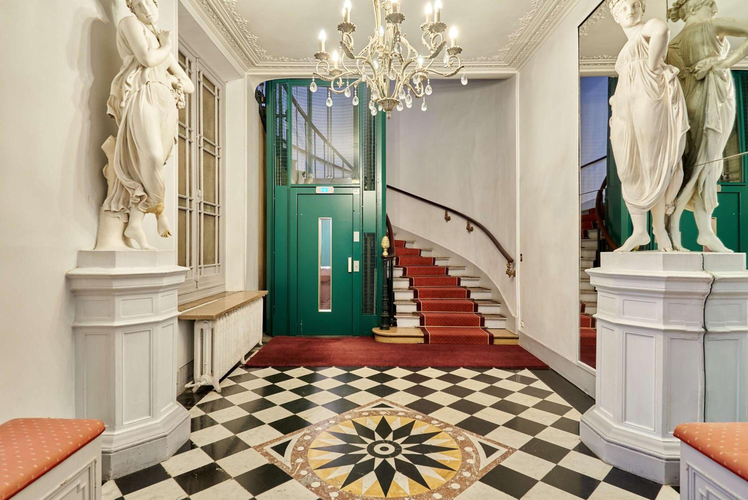 Wonderful AC Apartment Terrace Madeleine Opera