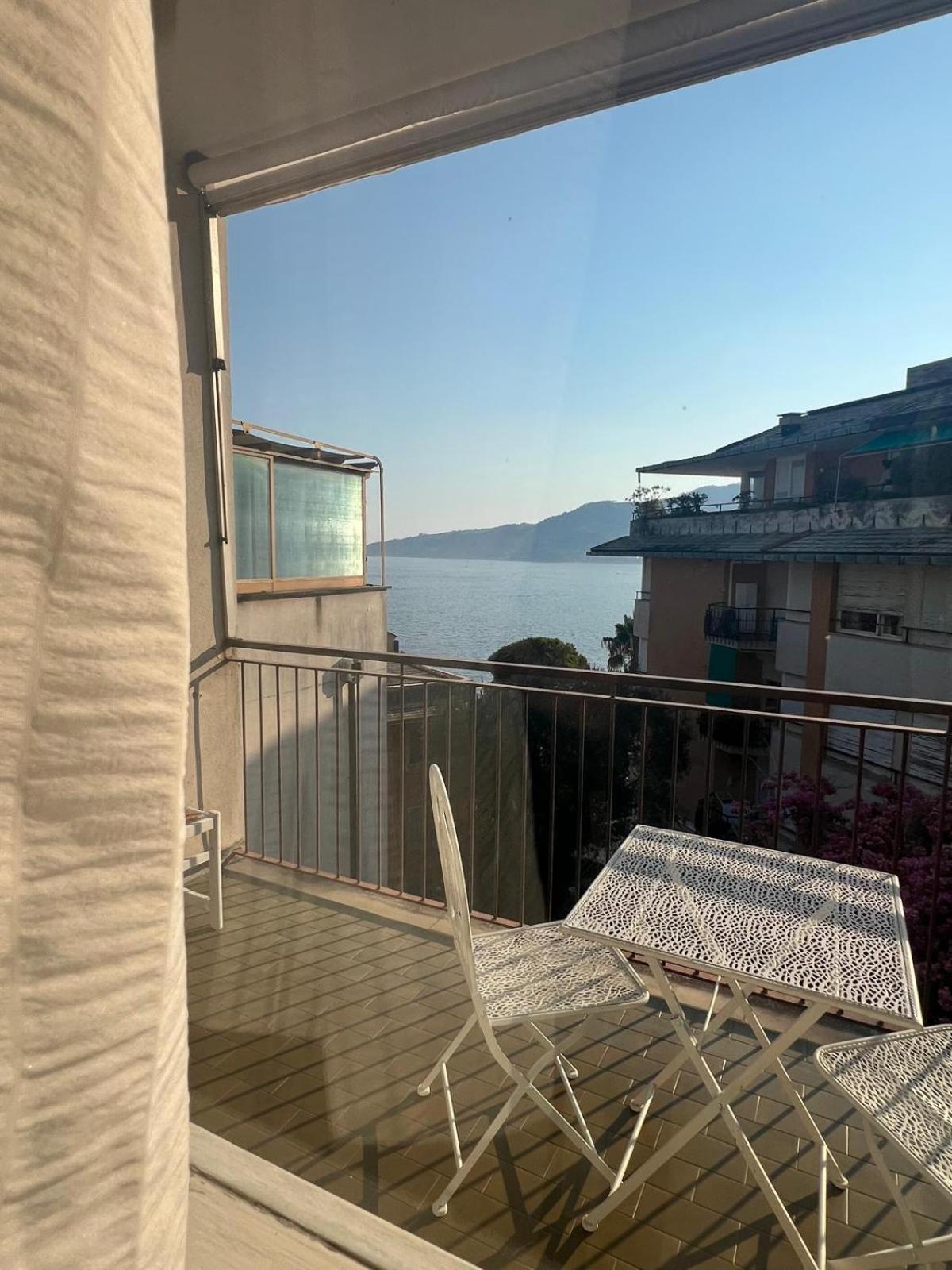 WELCOME RIVIERA Nautilus 11- vista mare-posto macchina individuale-ONLY ONE CAR-piscina condominiale estiva-attrezzatissimo