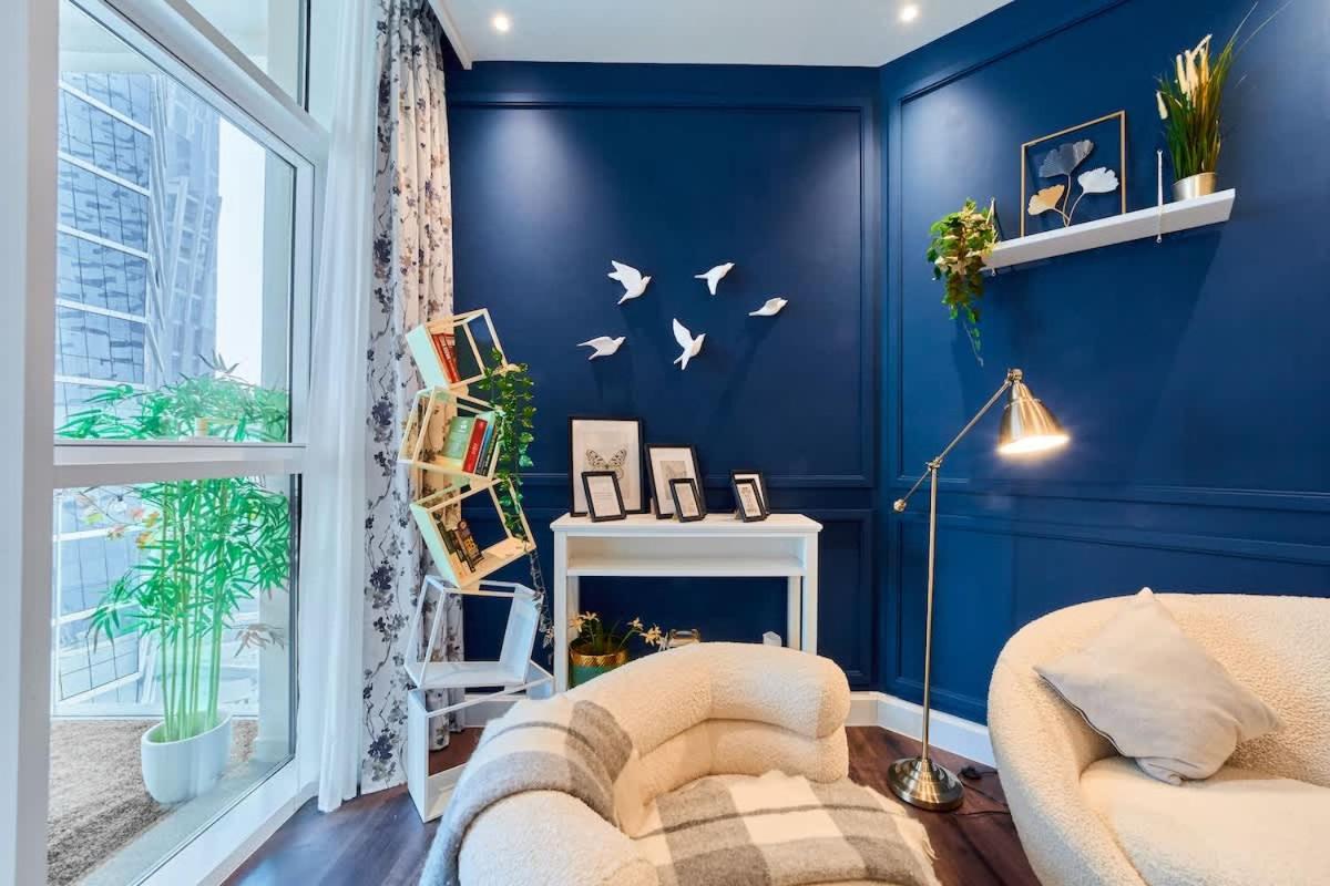 FAM Living Contemporary 1BR Apartment Urban Oasis