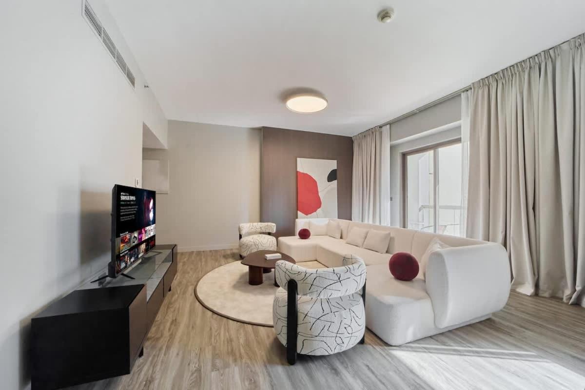 FAM Living - 1 Bedroom in Rimal 2 Dubai Marina