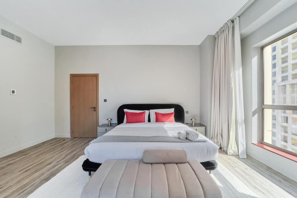 FAM Living - 1 Bedroom in Rimal 2 Dubai Marina