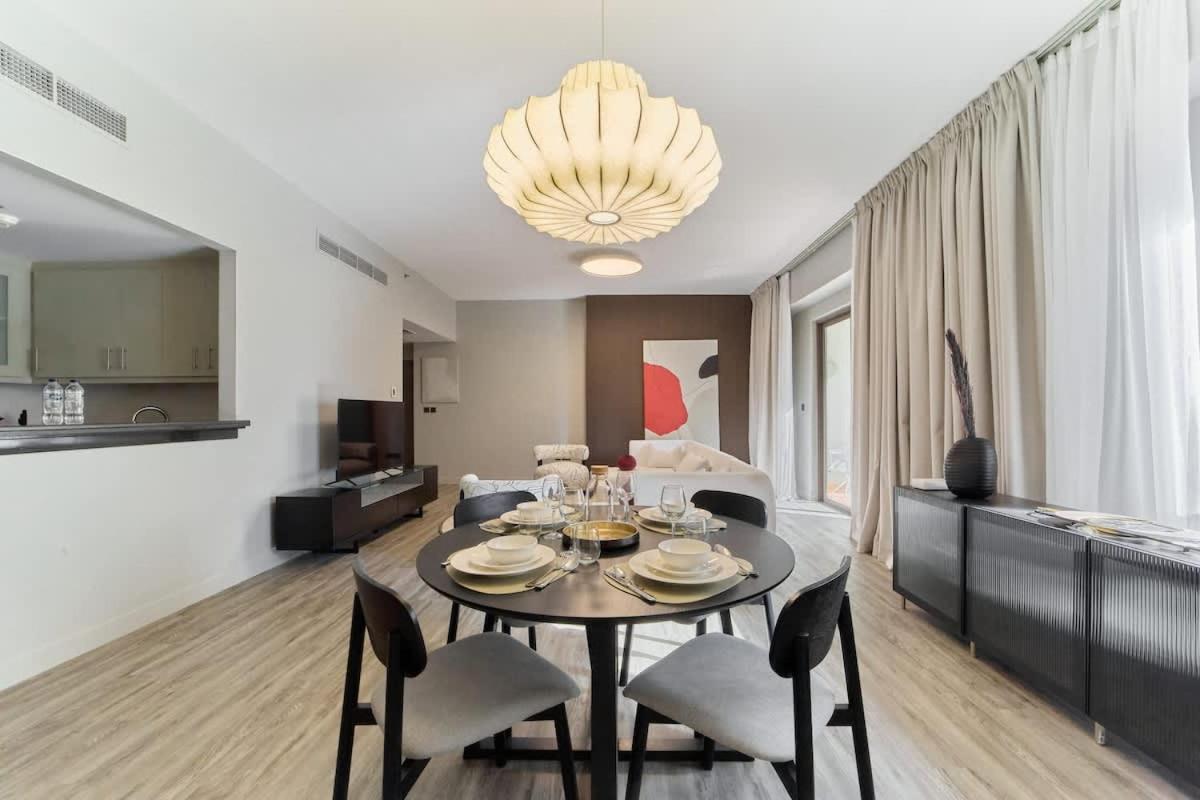 FAM Living - 1 Bedroom in Rimal 2 Dubai Marina