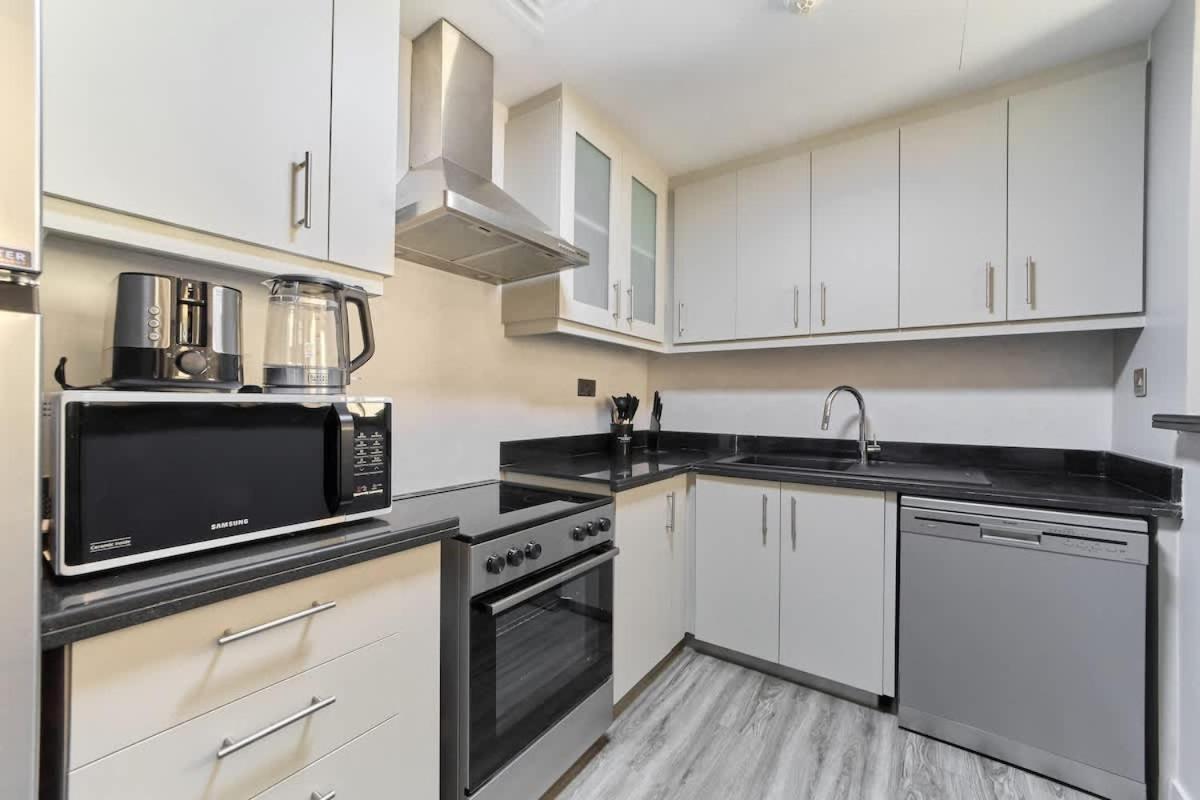 FAM Living - 1 Bedroom in Rimal 2 Dubai Marina