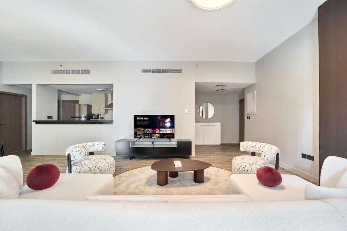 FAM Living - 1 Bedroom in Rimal 2 Dubai Marina
