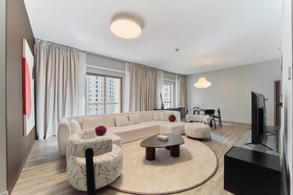 FAM Living - 1 Bedroom in Rimal 2 Dubai Marina