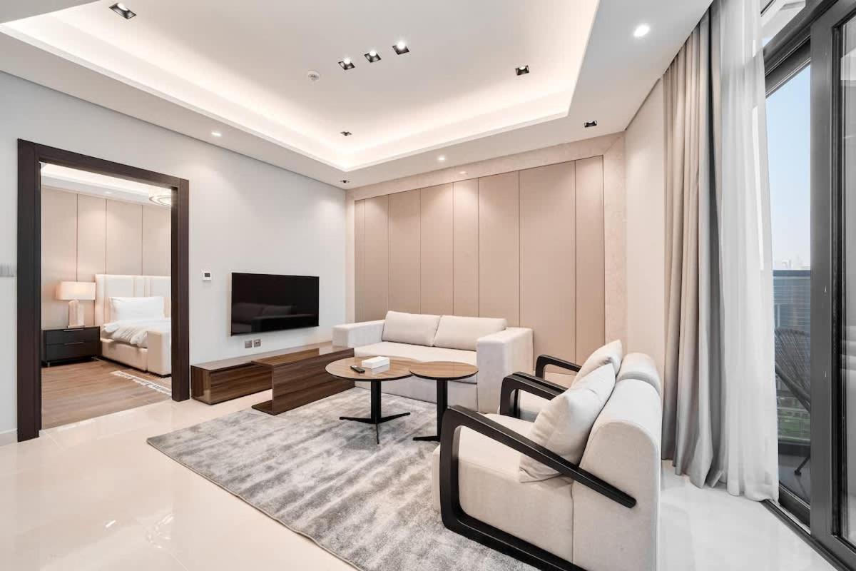 FAM Living Stylish 1BR in Nobles Tower Near Downtown