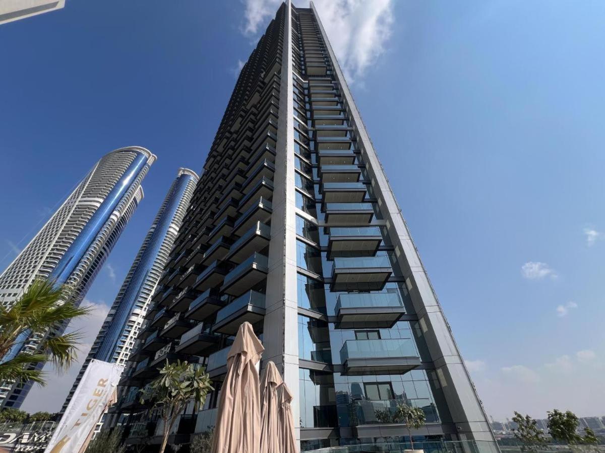 FAM Living Stylish 1BR in Nobles Tower Near Downtown