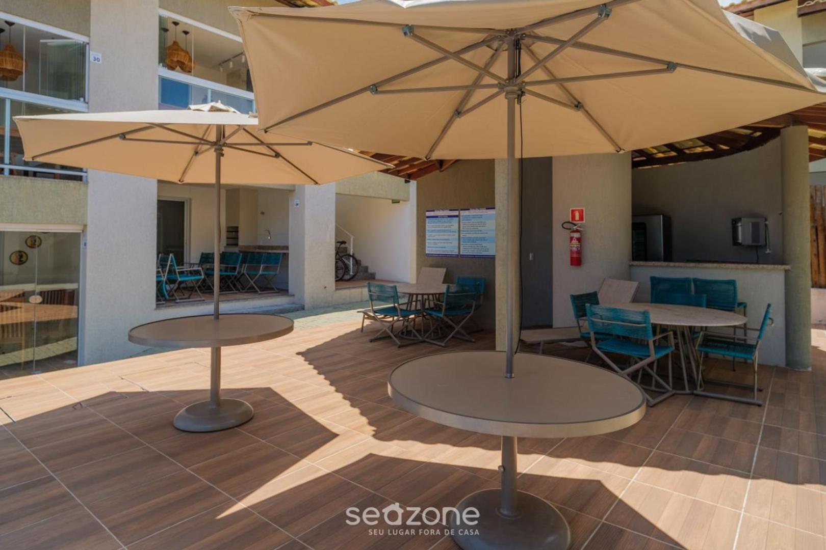 Condominium w/ pool, 900 m fr/ the beach, Imbassaí Top Flats - ITFs