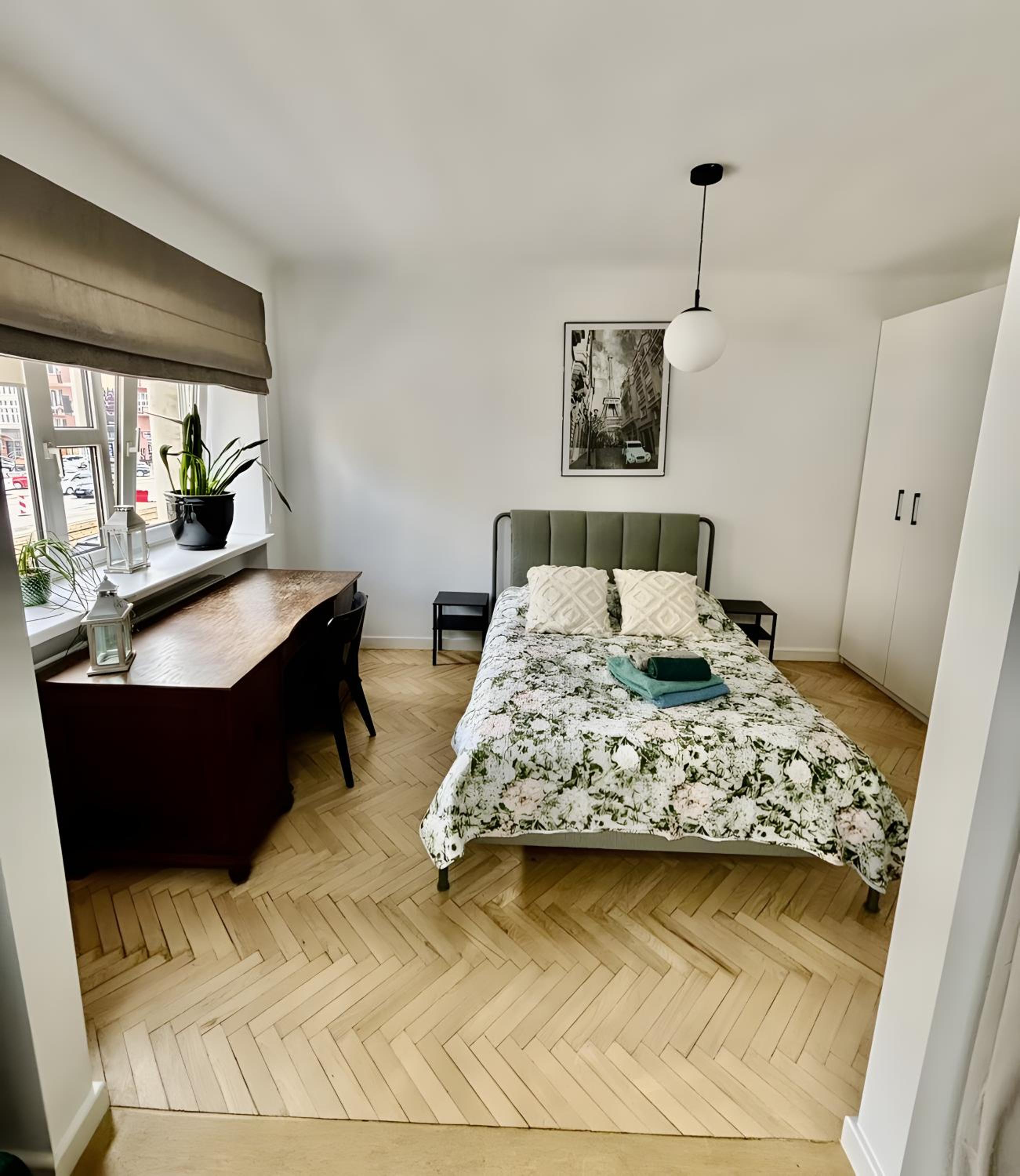 Trendy Getaway Old Town Metro by PolandBnB